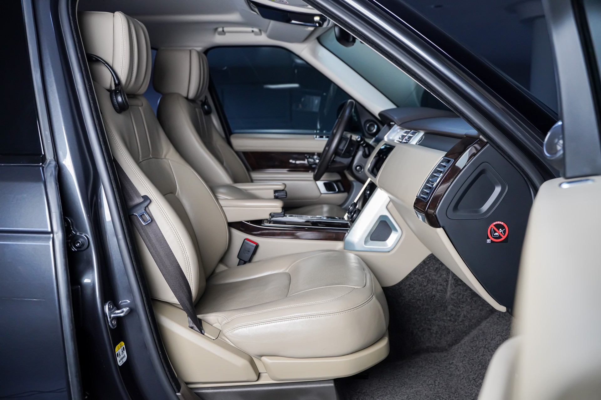 LAND ROVER Range Rover 3.0 SDV6 Vogue Automatic-image-18