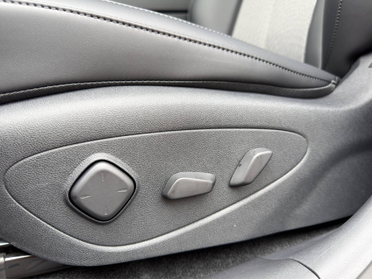 BYD Dolphin G DM-i Comfort-image-13