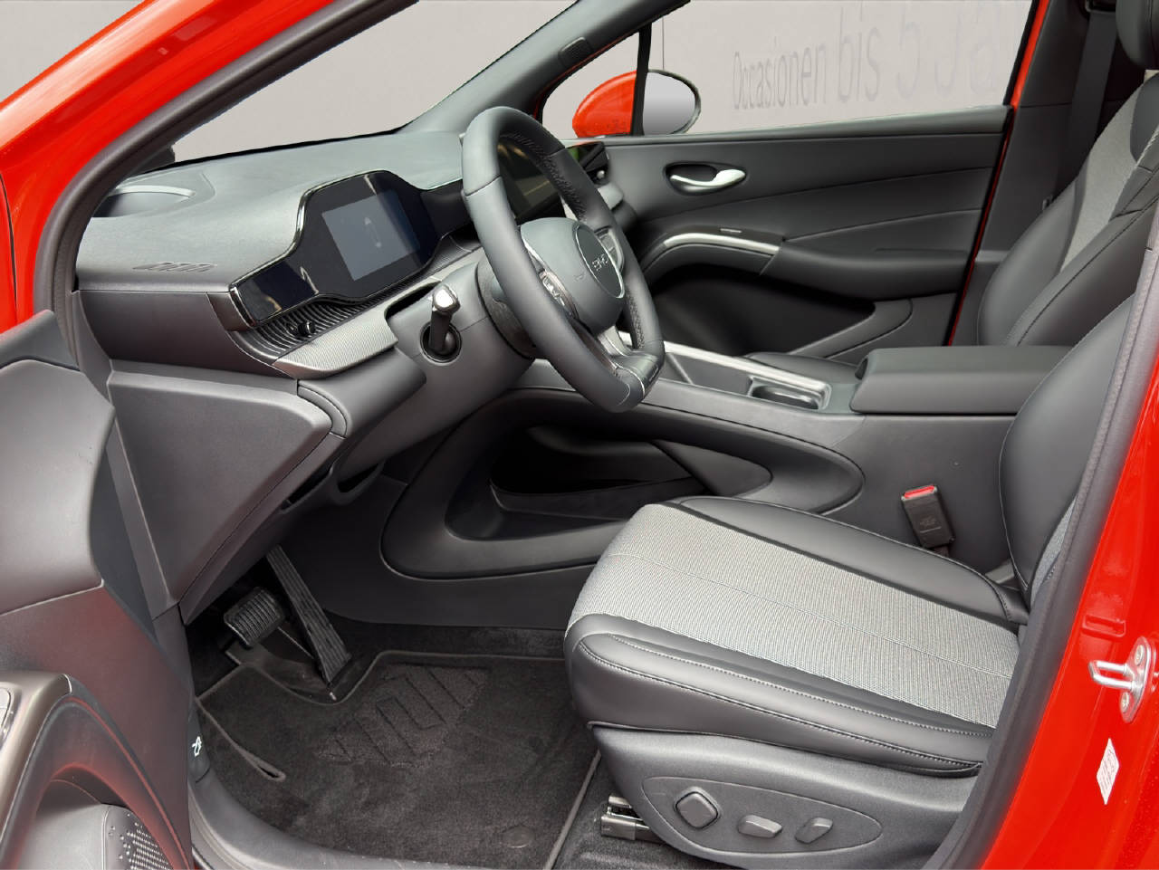 BYD Dolphin G DM-i Comfort-showroom-element-3