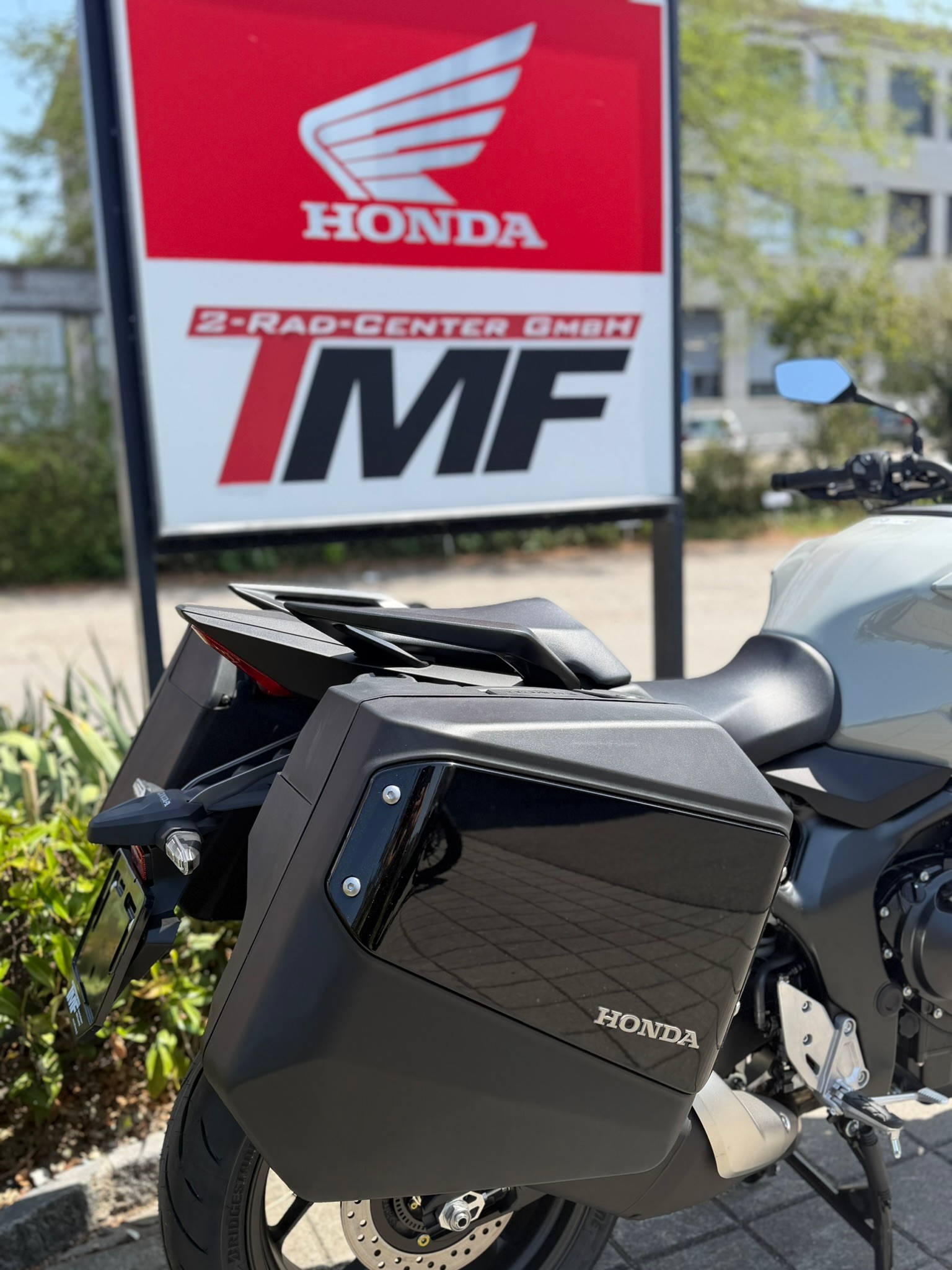 HONDA CB1000GT-image-4