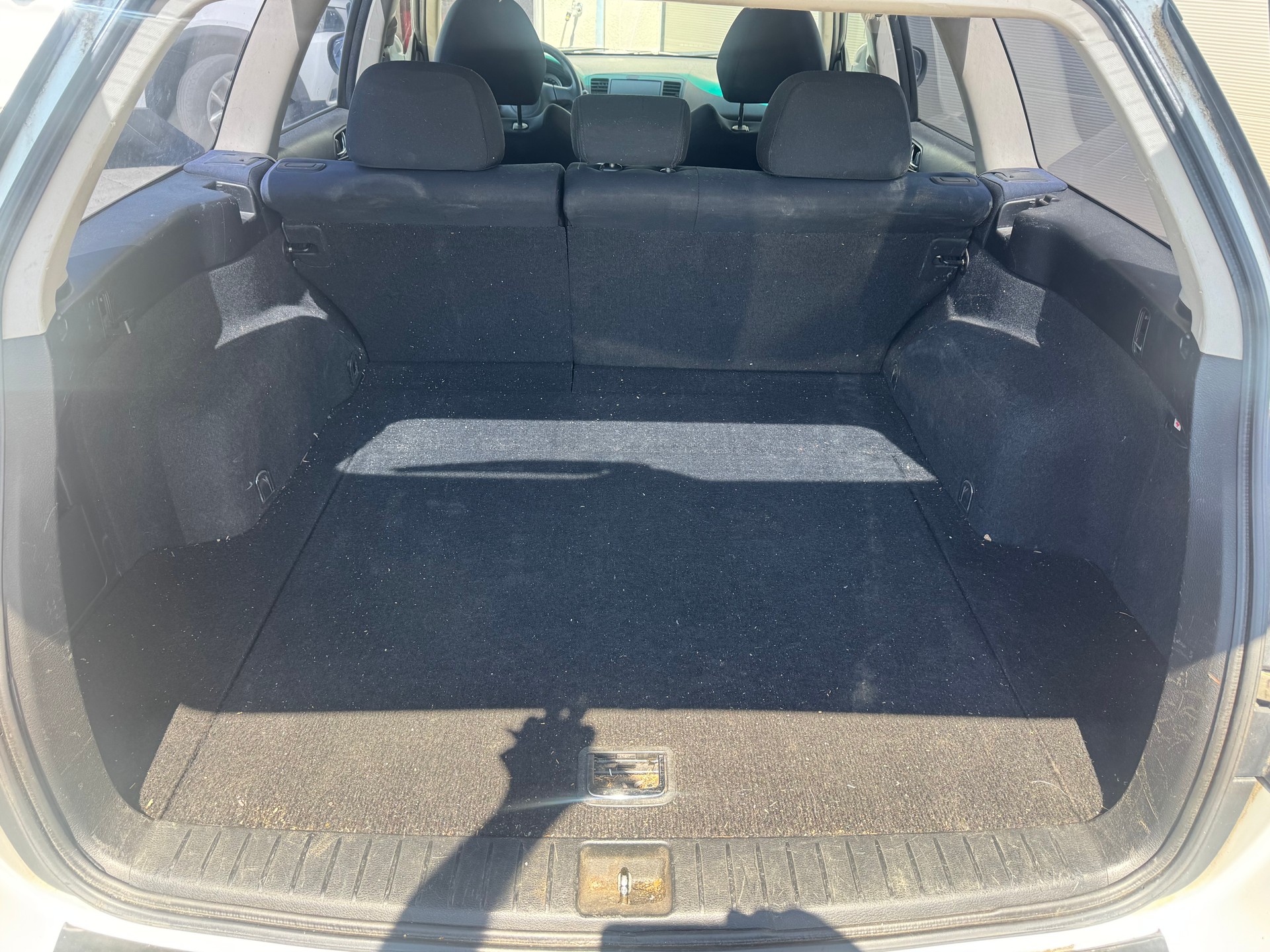 SUBARU Legacy 2.0i AWD Swiss-image-7