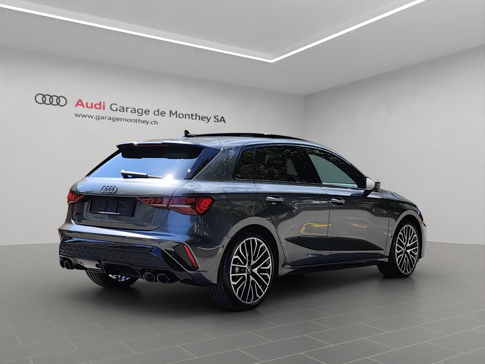 AUDI S3 Sportback TFSI quattro S-tronic-image-4
