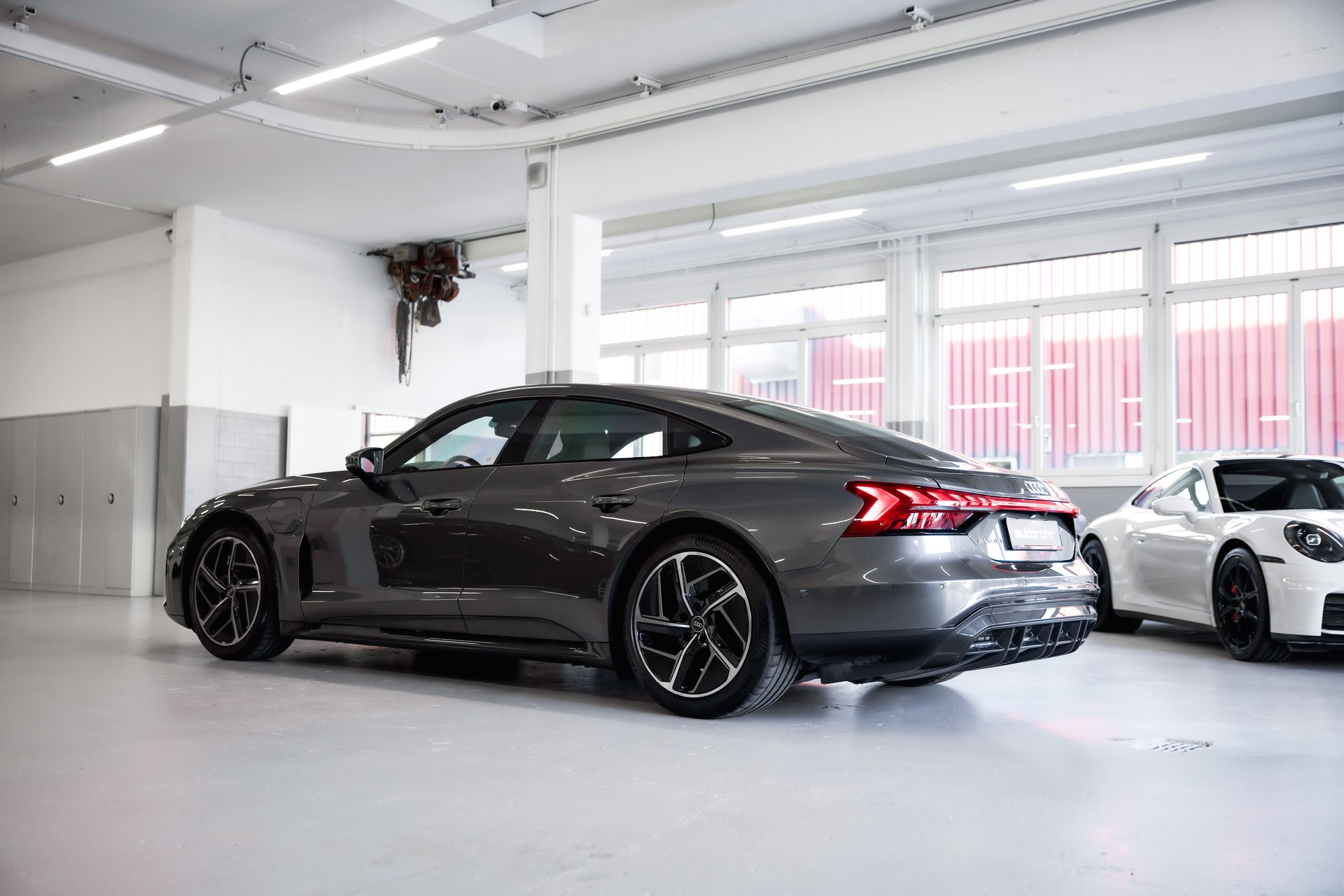 AUDI e-tron GT quattro-image-7