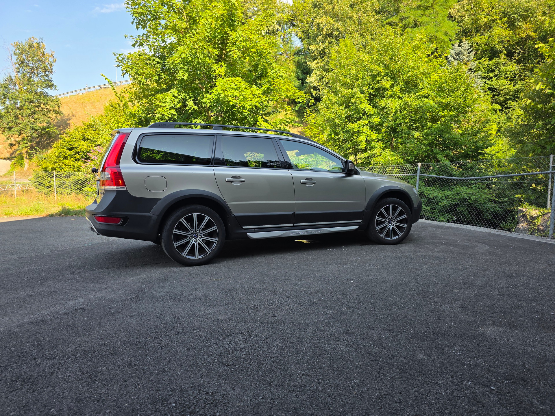 VOLVO XC70 D4 AWD Momentum Geartronic-image-12