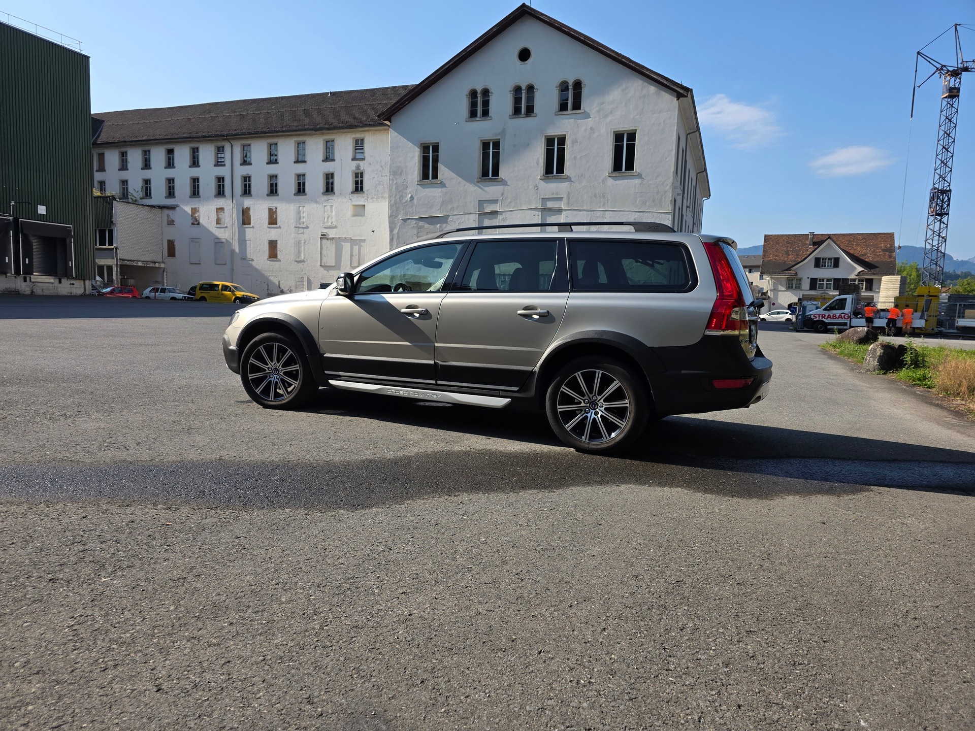 VOLVO XC70 D4 AWD Momentum Geartronic-image-11