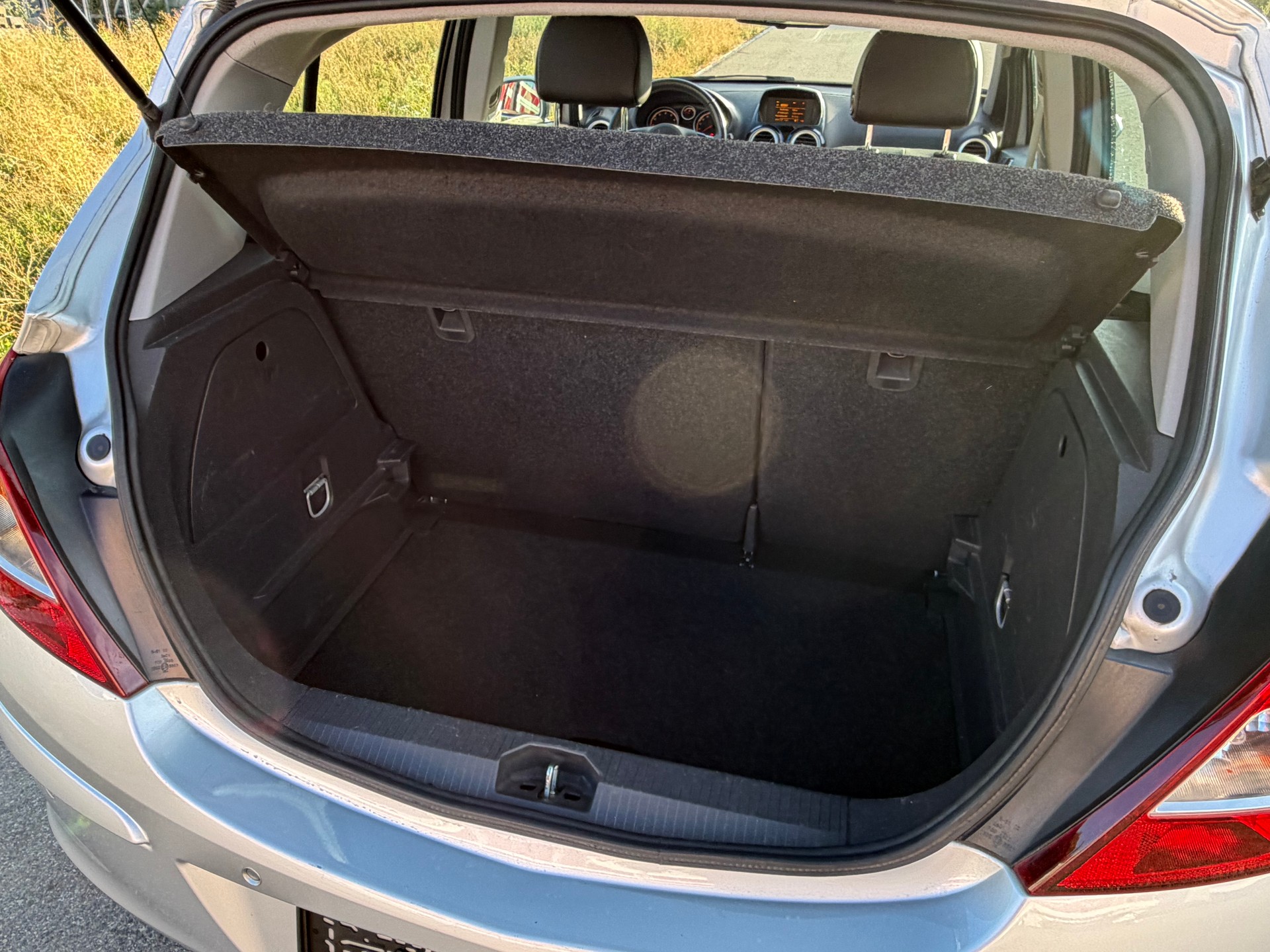 OPEL Corsa 1.2 TP Enjoy-image-5