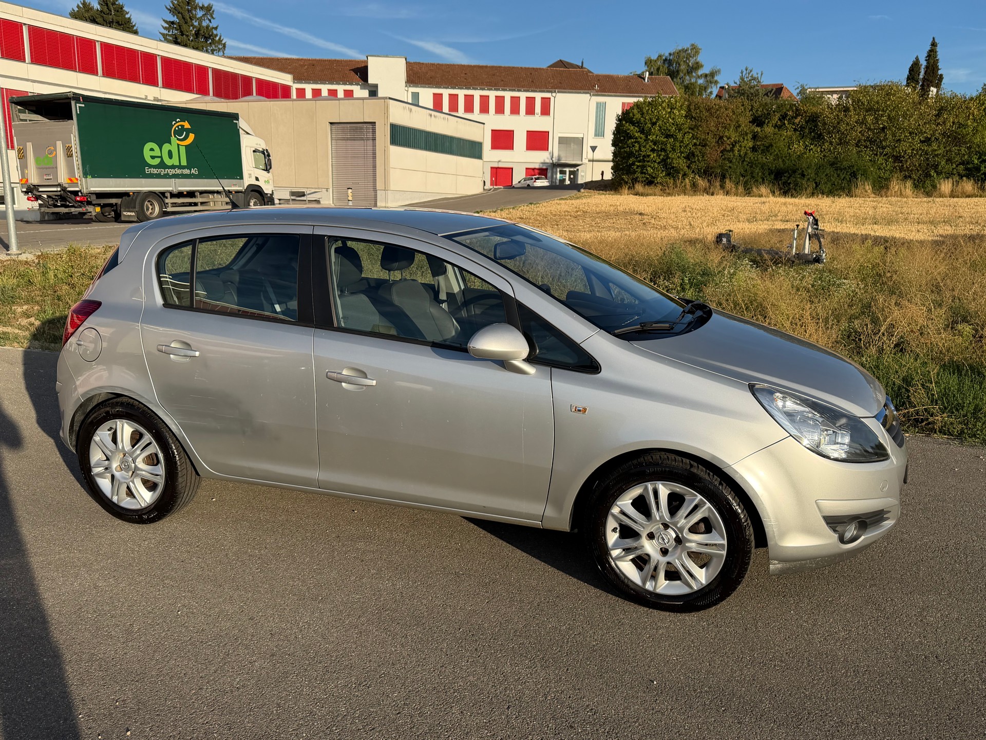 OPEL Corsa 1.2 TP Enjoy-image-1
