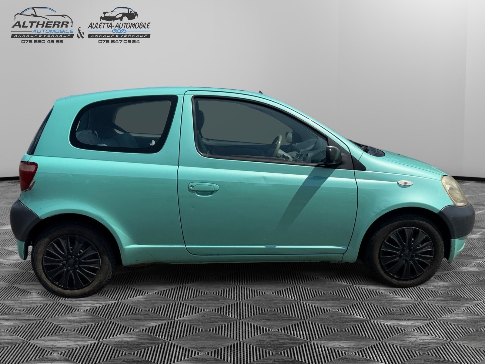 TOYOTA 1.0-showroom-element-3