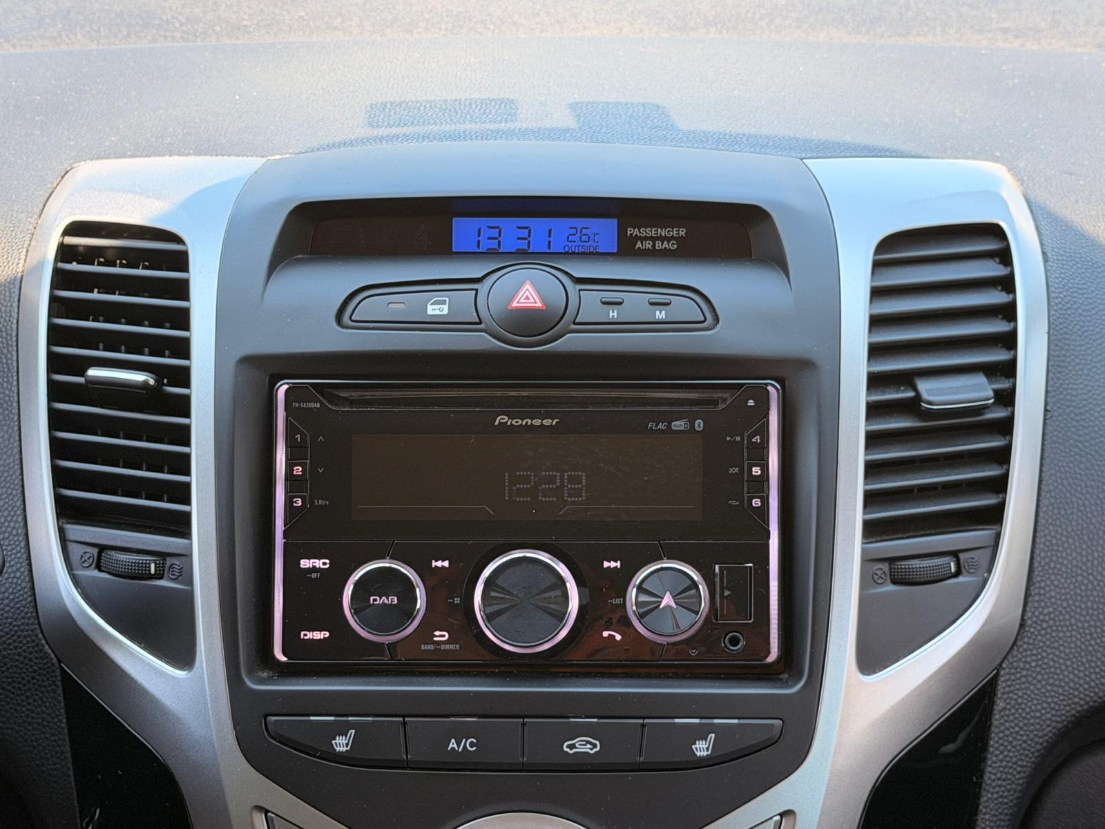 HYUNDAI iX20 1.6 Vertex Automatic-image-14