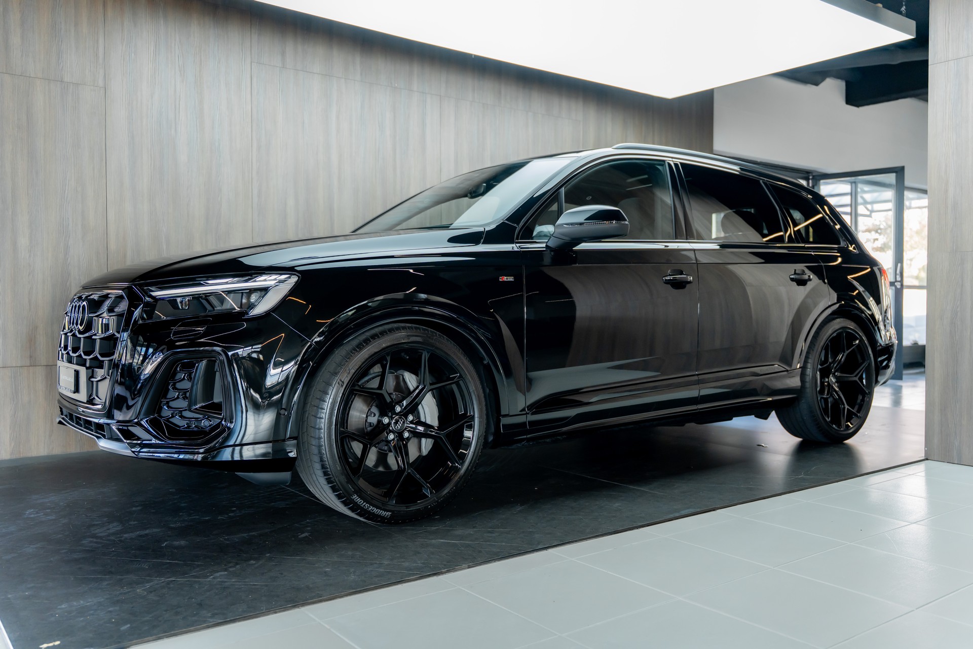 AUDI Q7 SUV TDI quattro 210 kW S Line tiptronic-image-25
