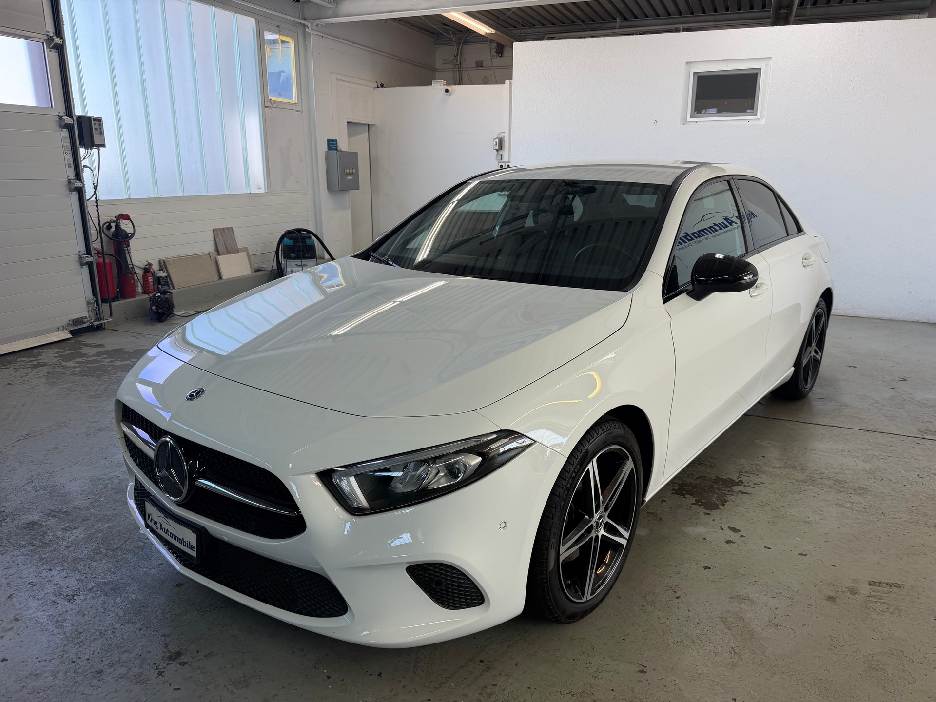 MERCEDES-BENZ A 200 Progressive 7G-DCT | Limousine | Frisch MFK | Ab Service | Navi | RF-Kamera-showroom-element-1