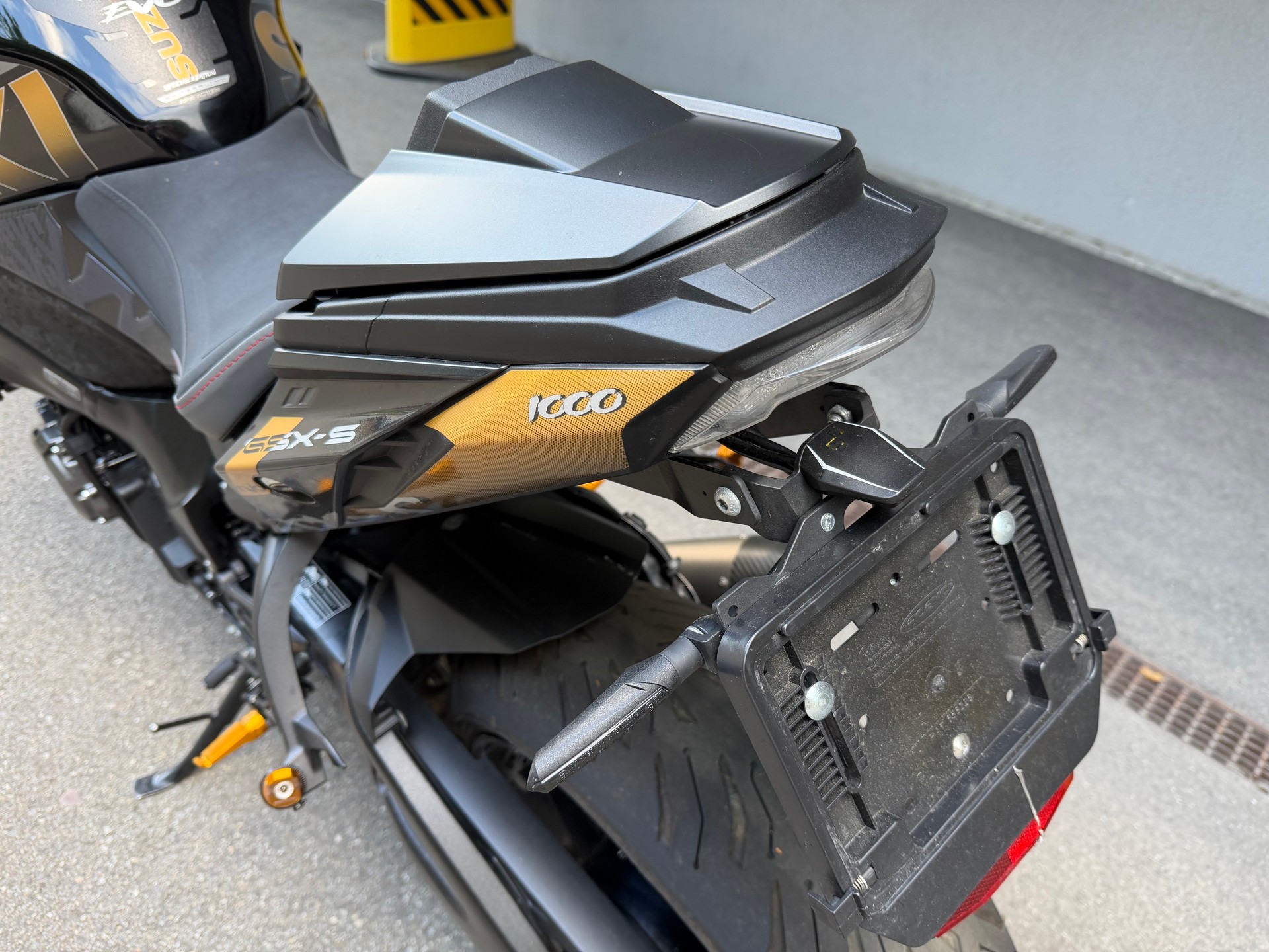 SUZUKI GSX-S 1000 EVO-image-9