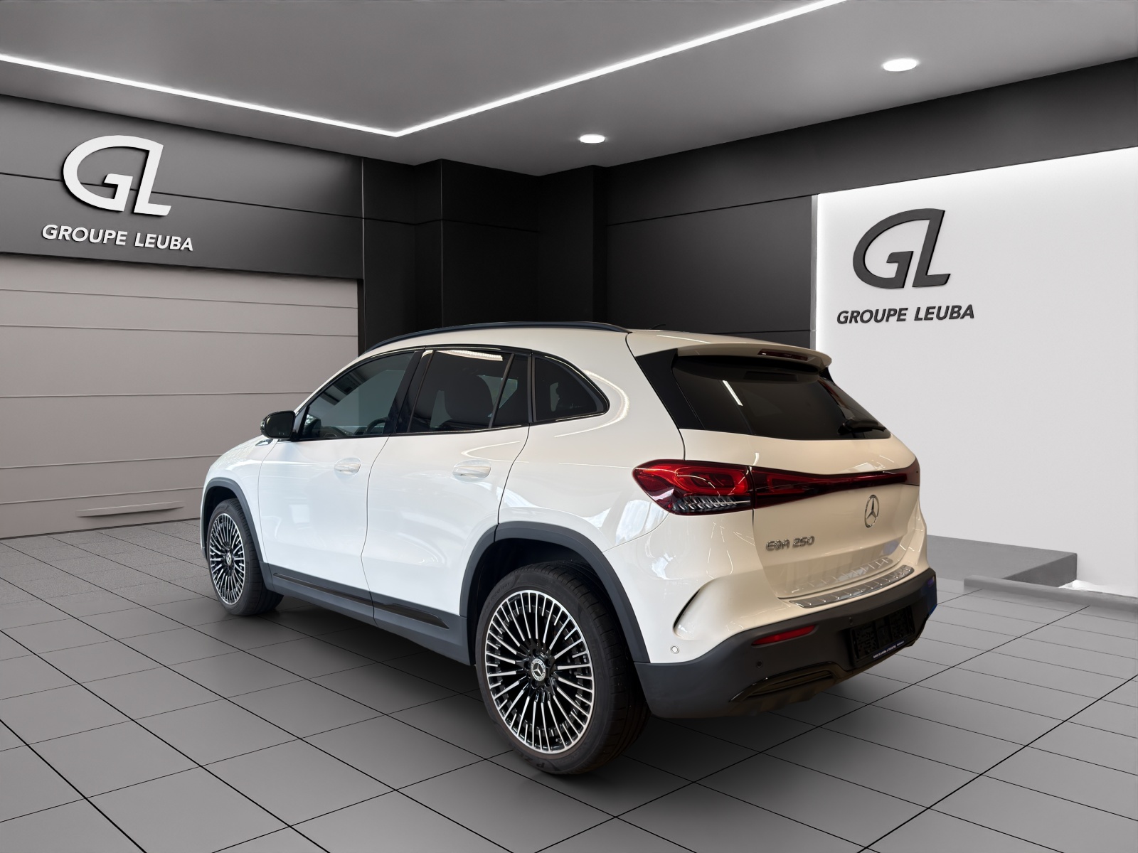 MERCEDES-BENZ EQA 250 AMG Line AMG Line-showroom-element-3
