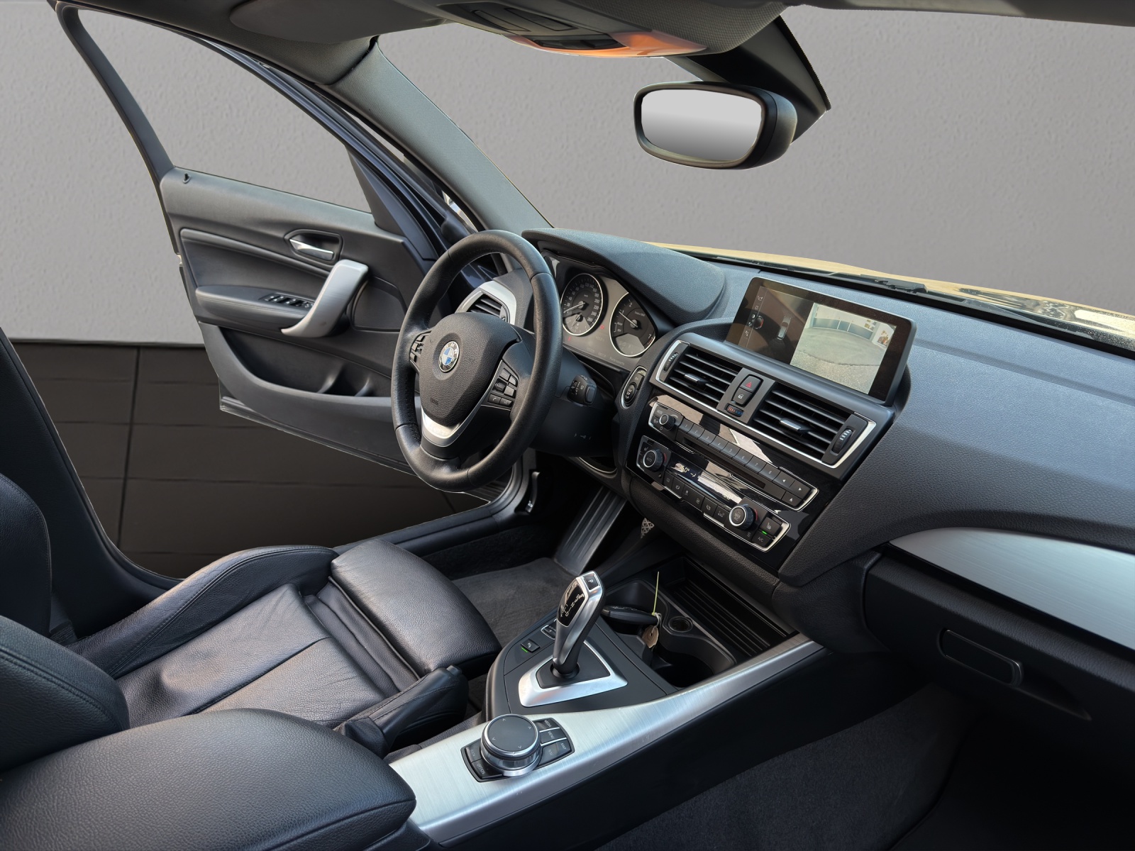 BMW 118i Sport Line Steptronic-image-20