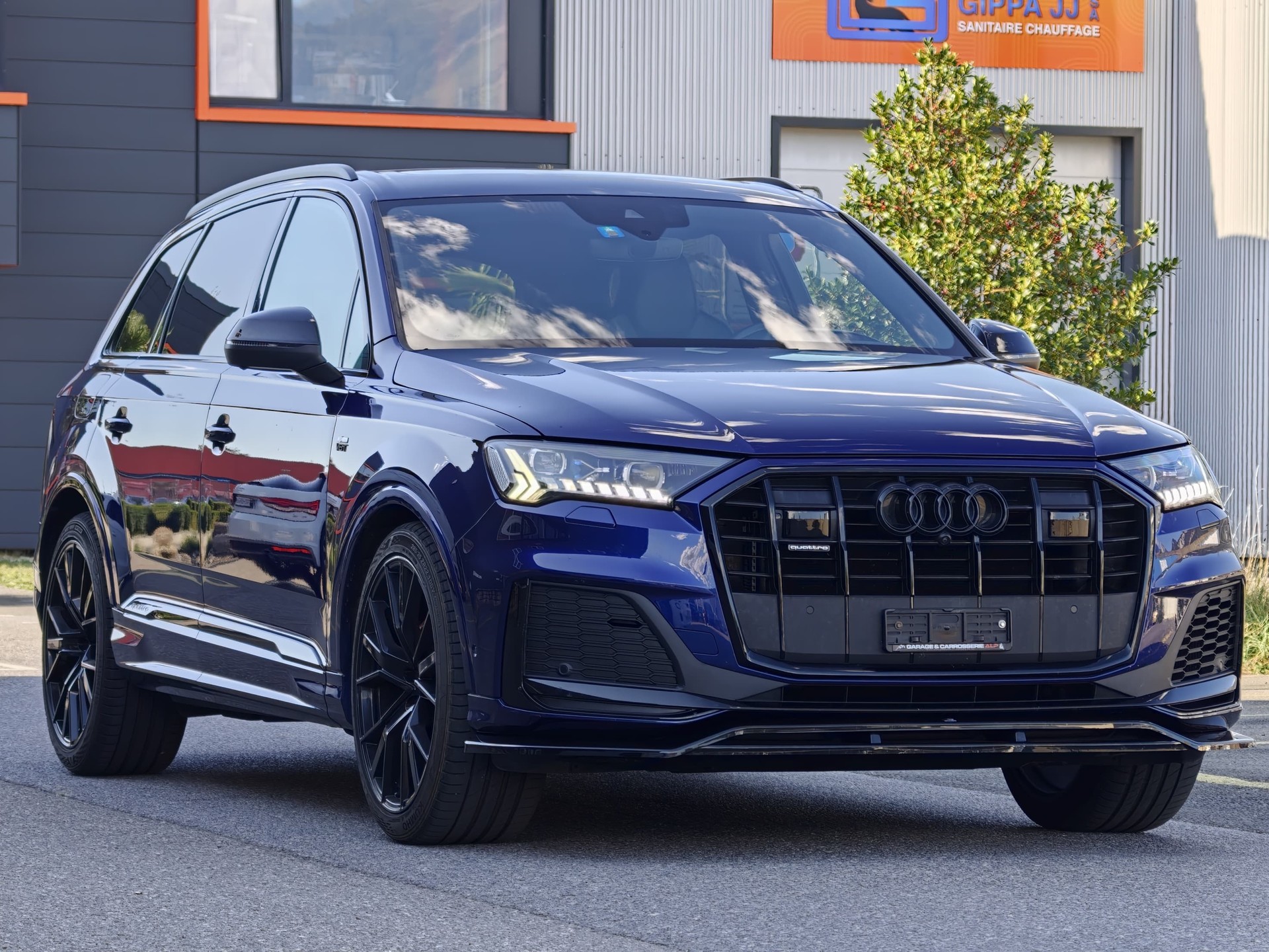 AUDI Q7 50 TDI quattro S Line tiptronic-showroom-element-2
