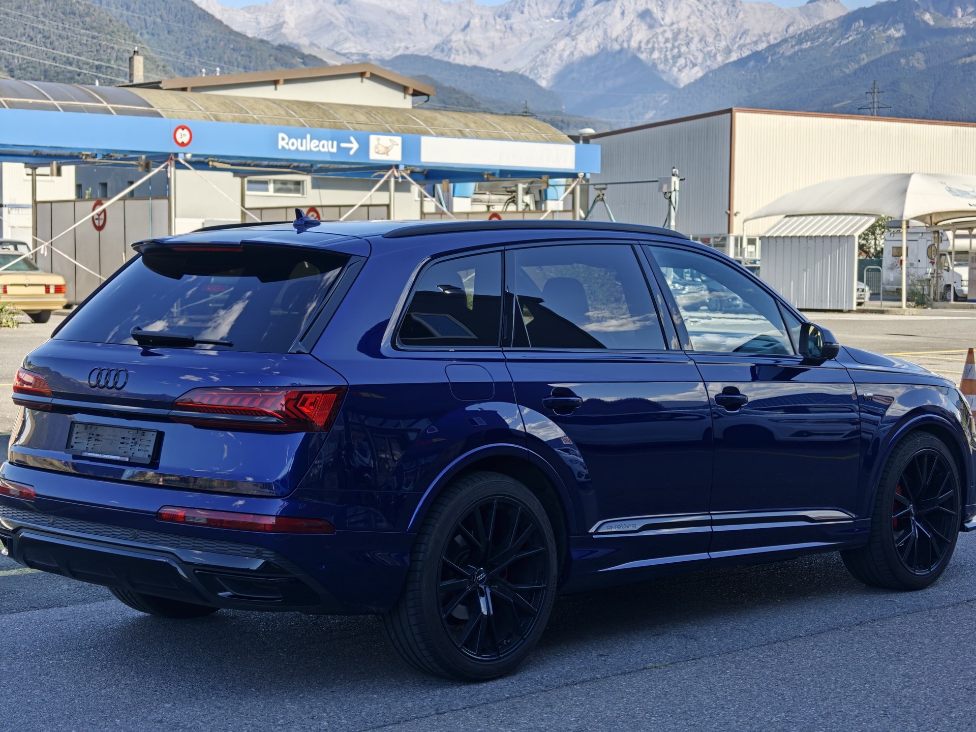 AUDI Q7 50 TDI quattro S Line tiptronic-showroom-element-3