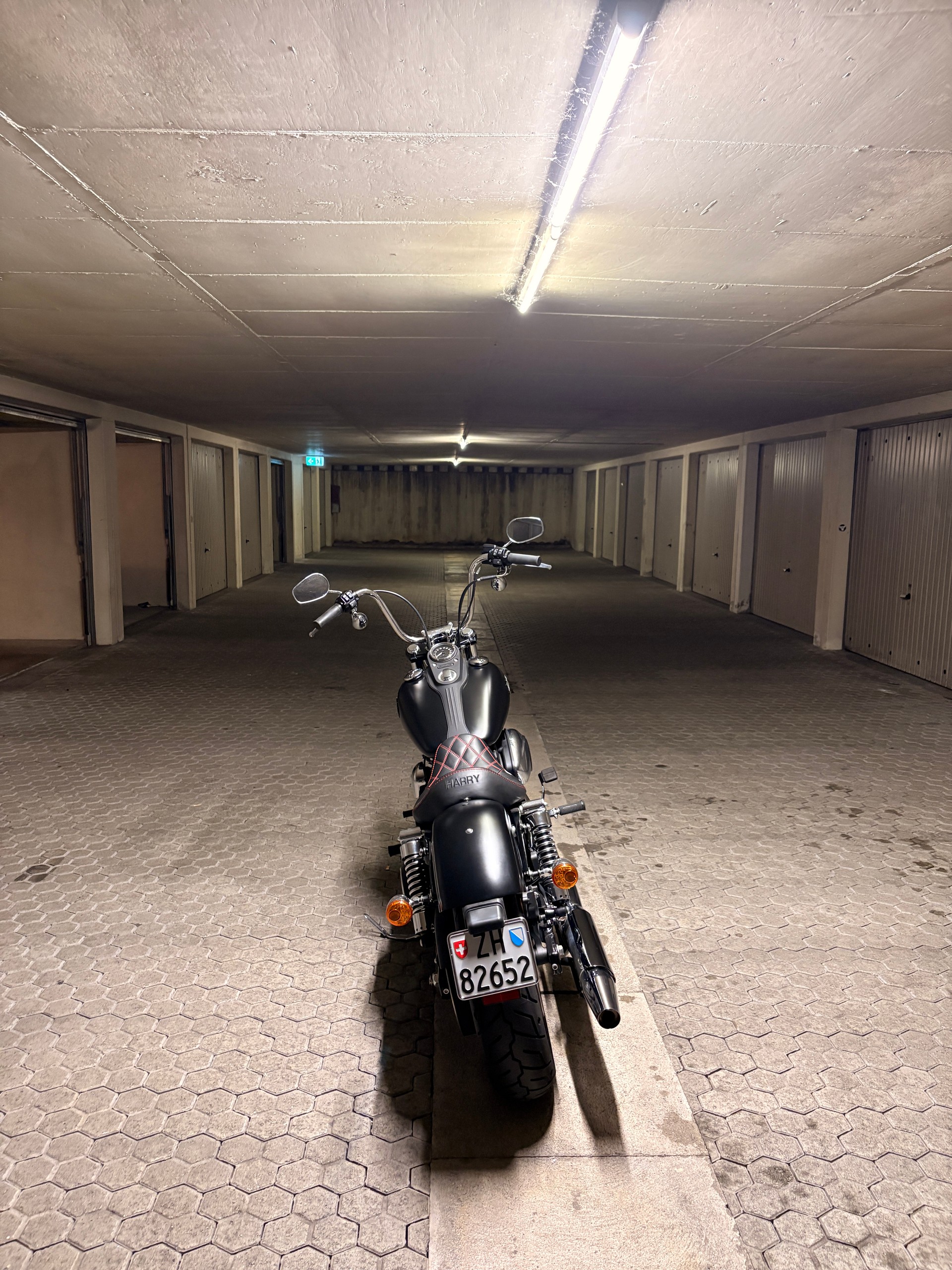 HARLEY-DAVIDSON Street Bob-image-3