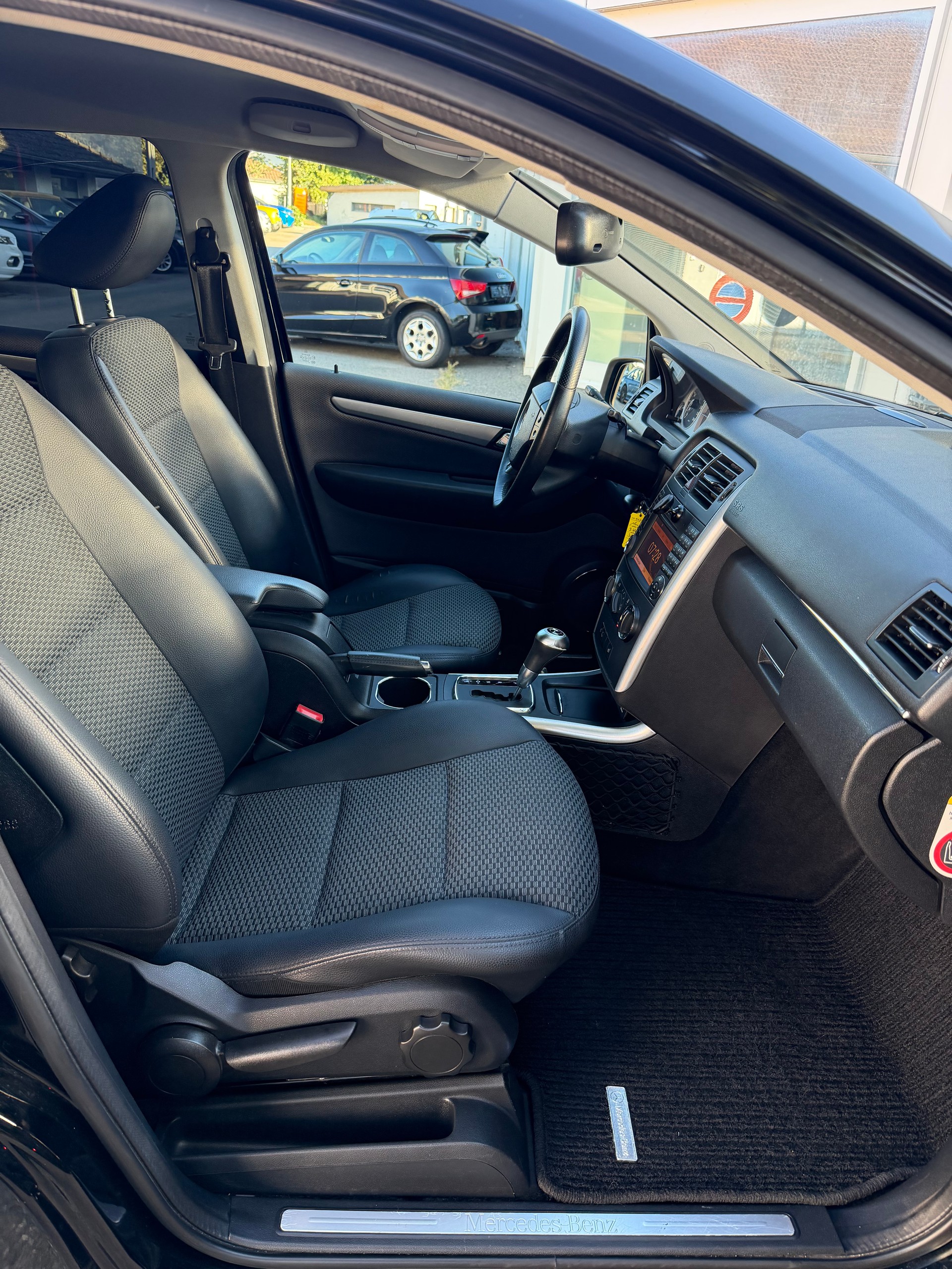MERCEDES-BENZ B 180 (170) Autotronic-image-13