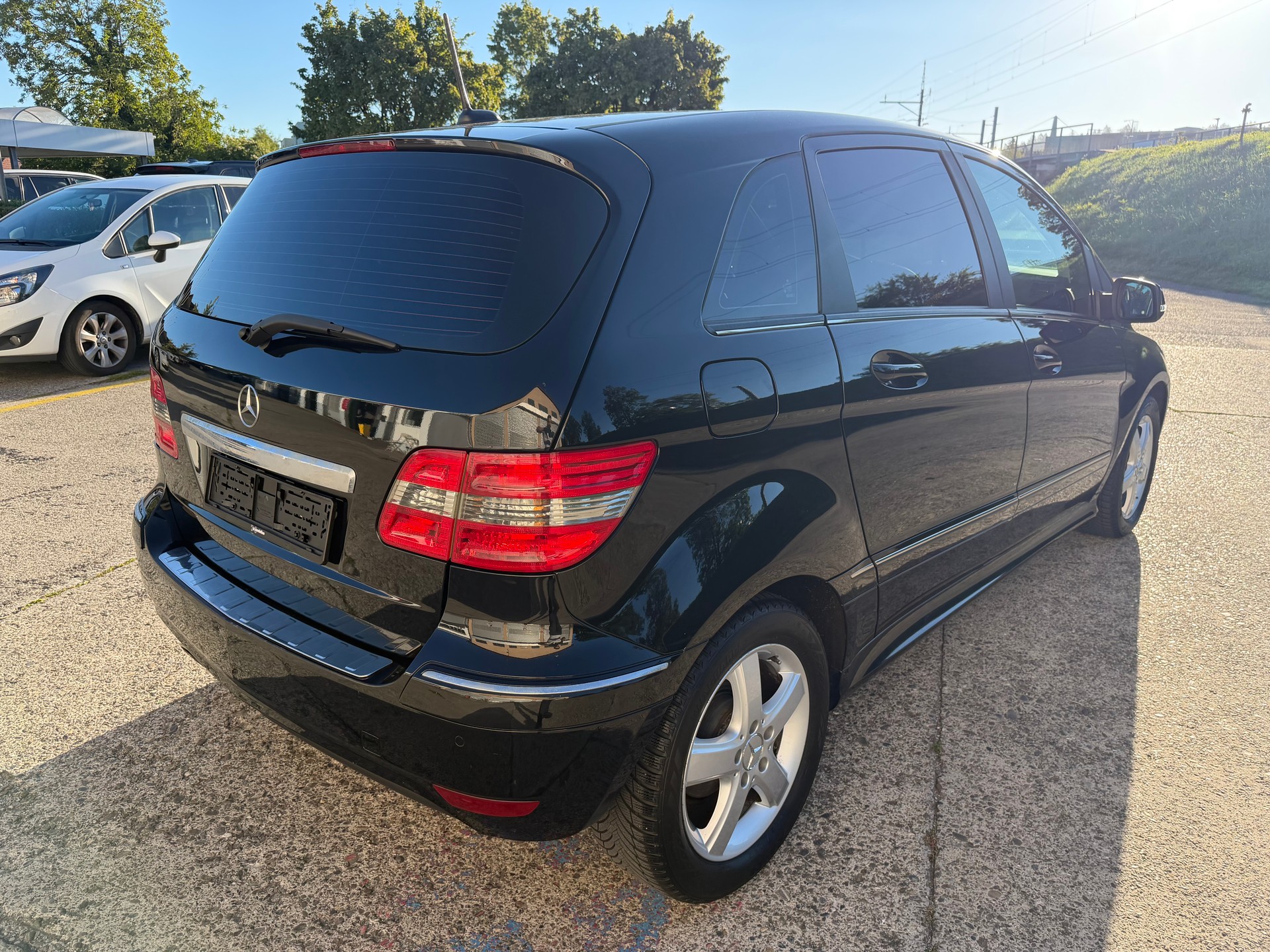 MERCEDES-BENZ B 180 (170) Autotronic-showroom-element-3