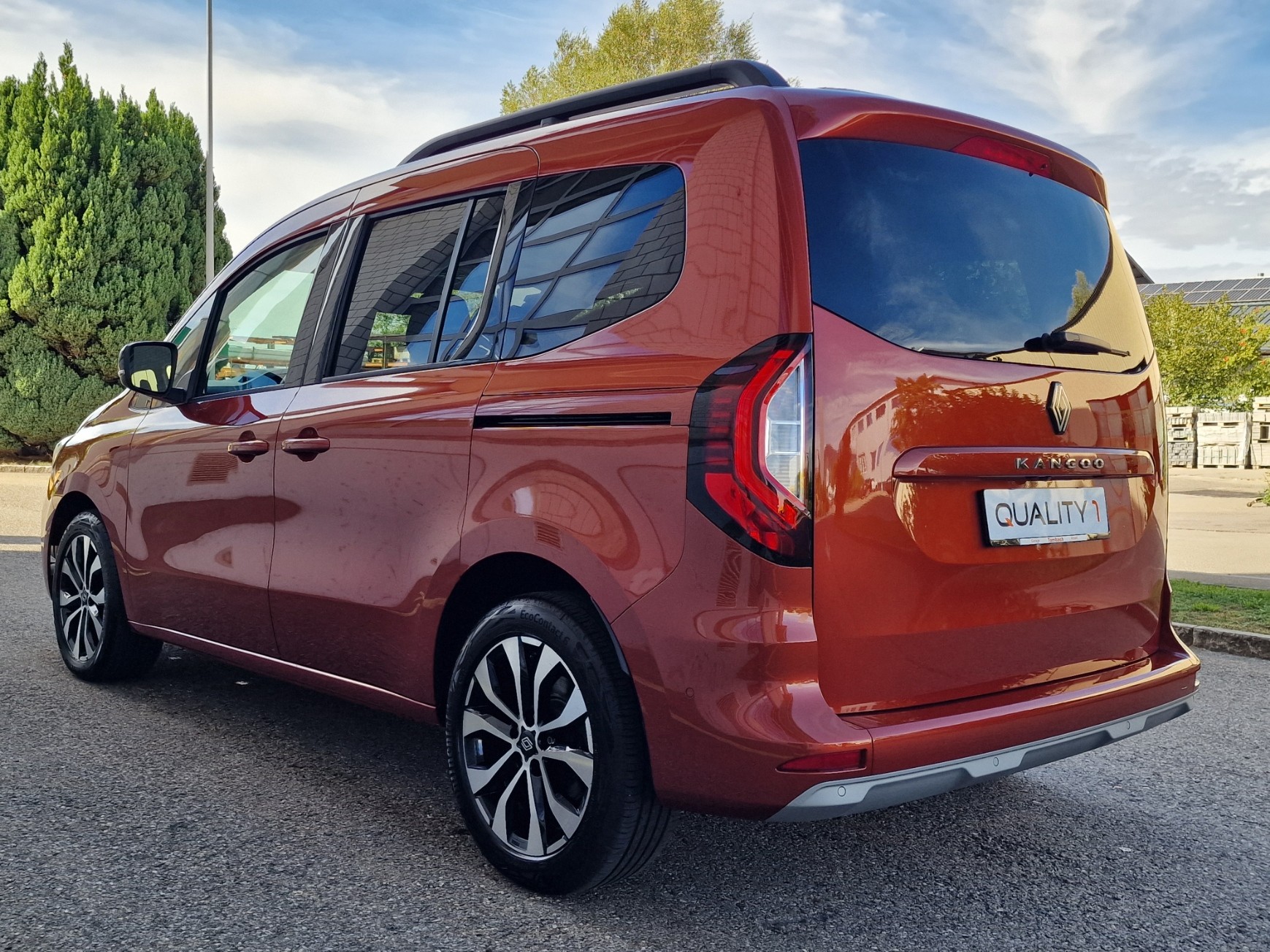 RENAULT Kangoo 1.5 dCi EDC-image-5