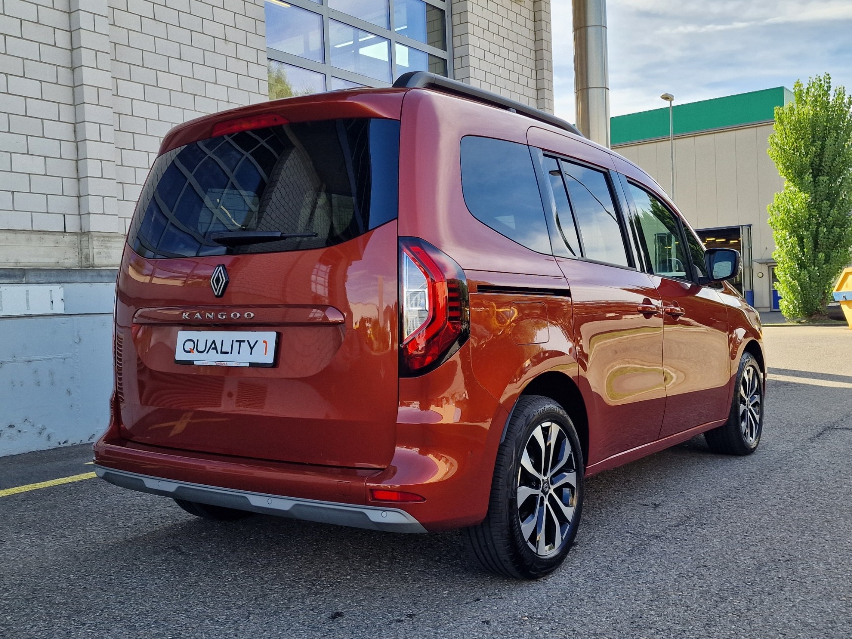 RENAULT Kangoo 1.5 dCi EDC-image-4