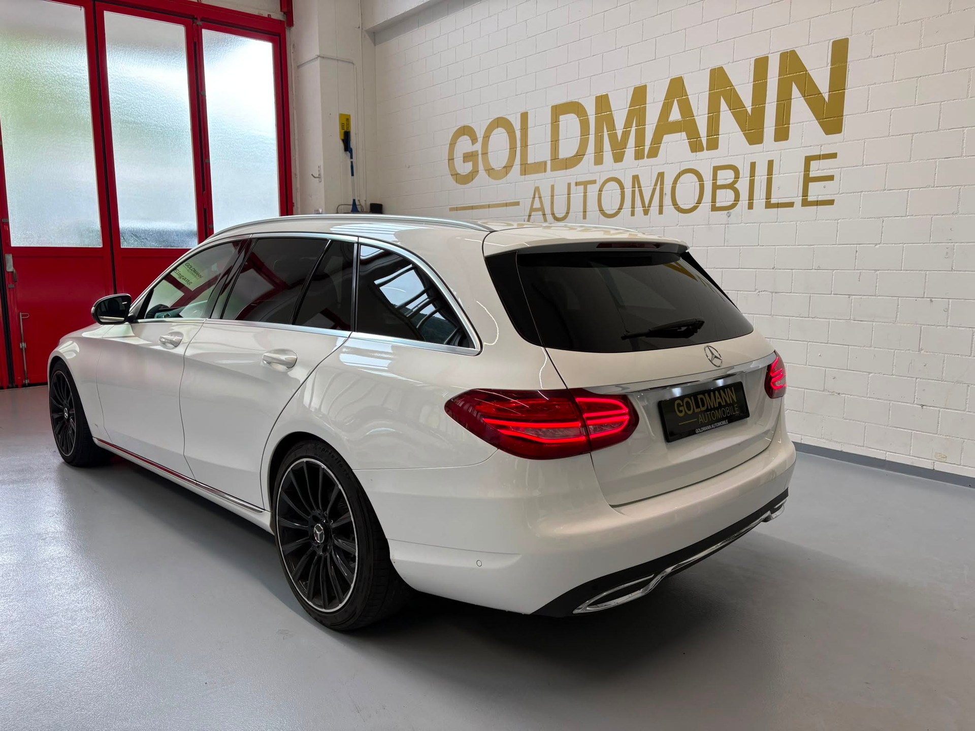 MERCEDES-BENZ C 250 BlueTEC Avantgarde 4Matic 7G-Tronic-showroom-element-2