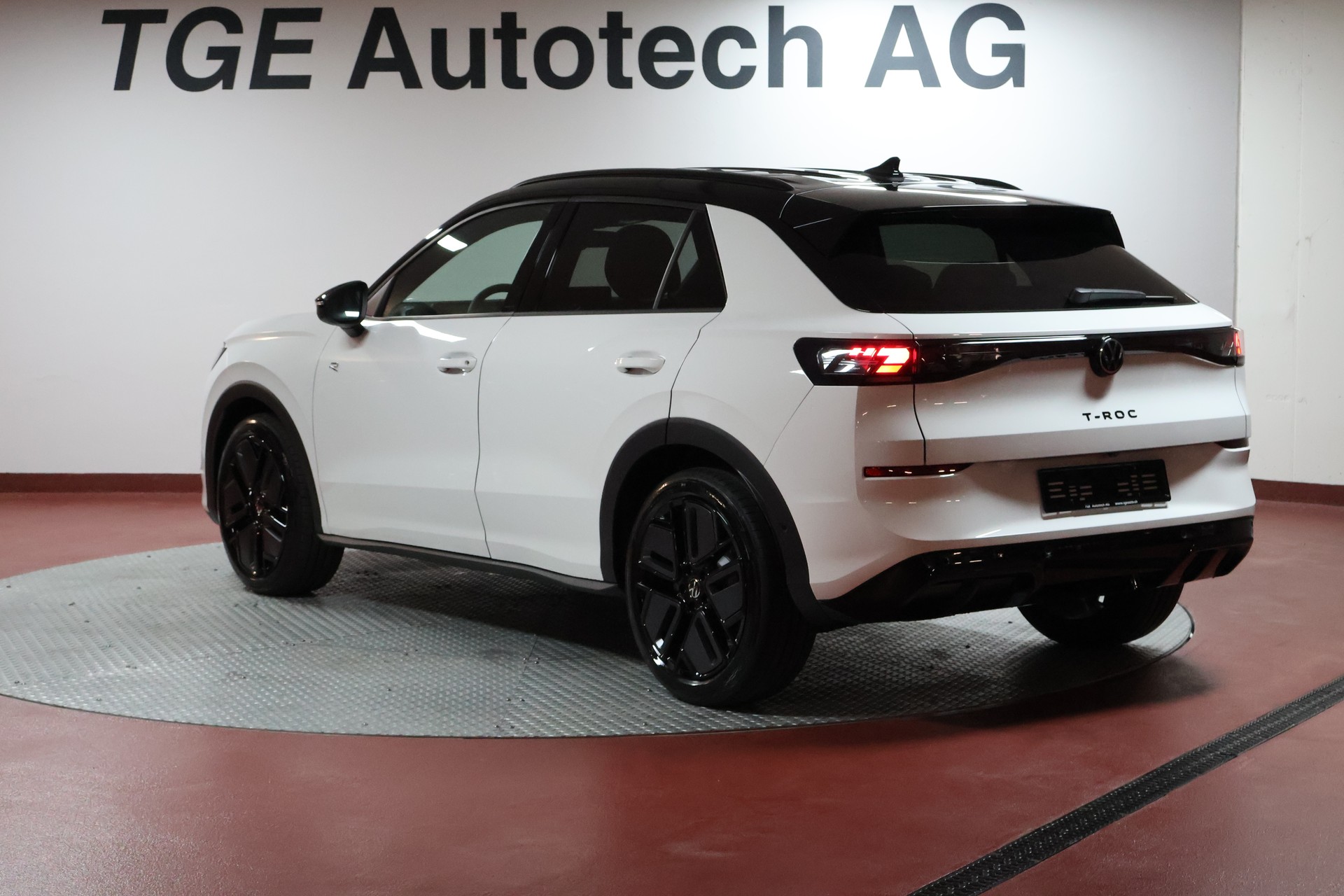 VW T-Roc 1.5 eTSI mHEV R-Line DSG-image-18