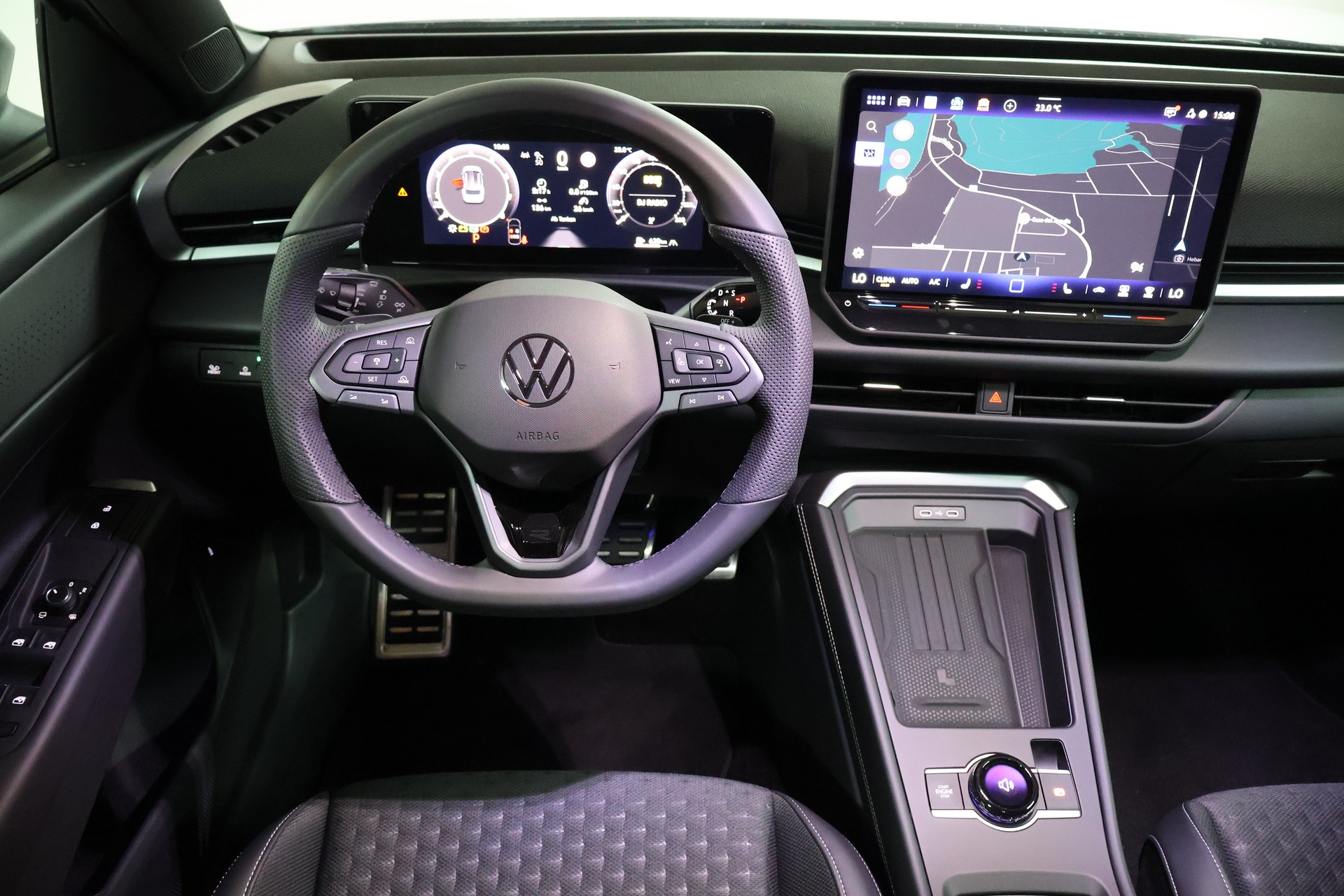 VW T-Roc 1.5 eTSI mHEV R-Line DSG-image-8