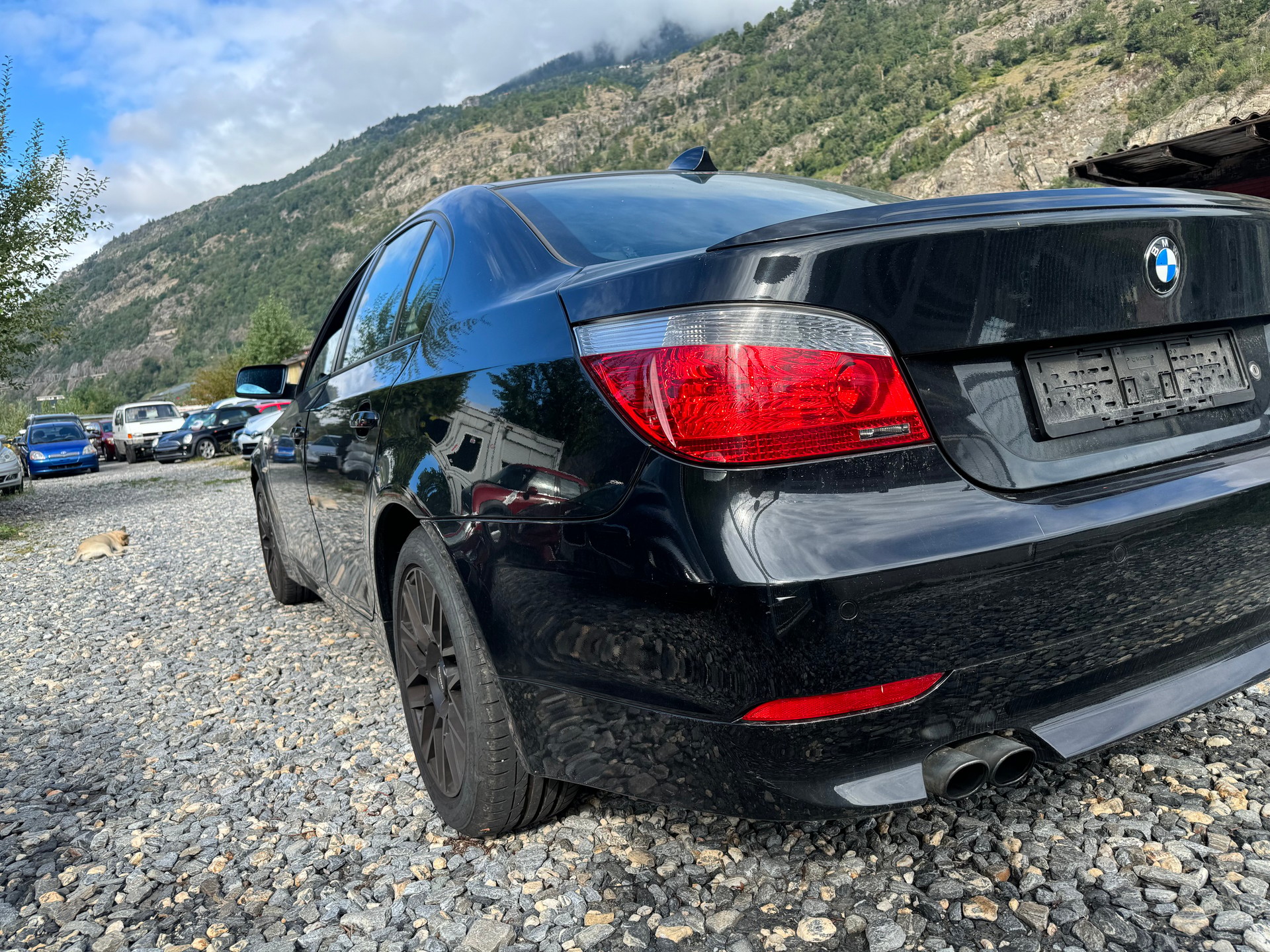 BMW 525xi-image-9