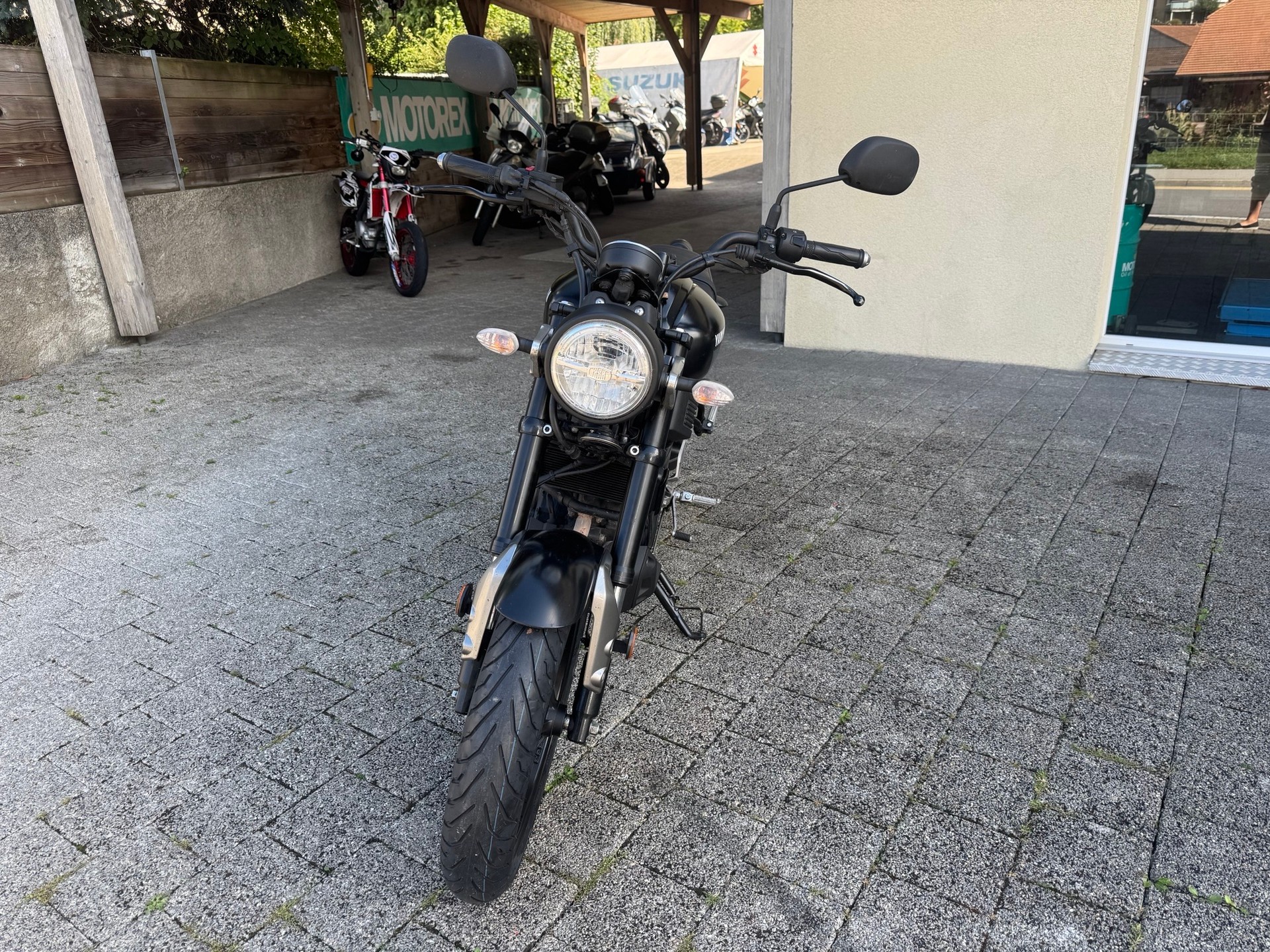 YAMAHA XSR 125-image-1