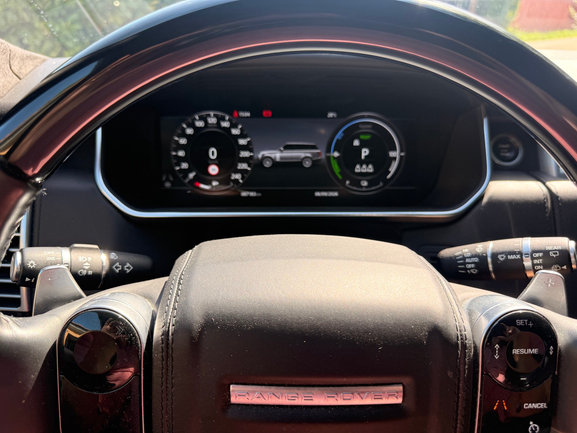 LAND ROVER 2.0 P400e Autobiography-image-7