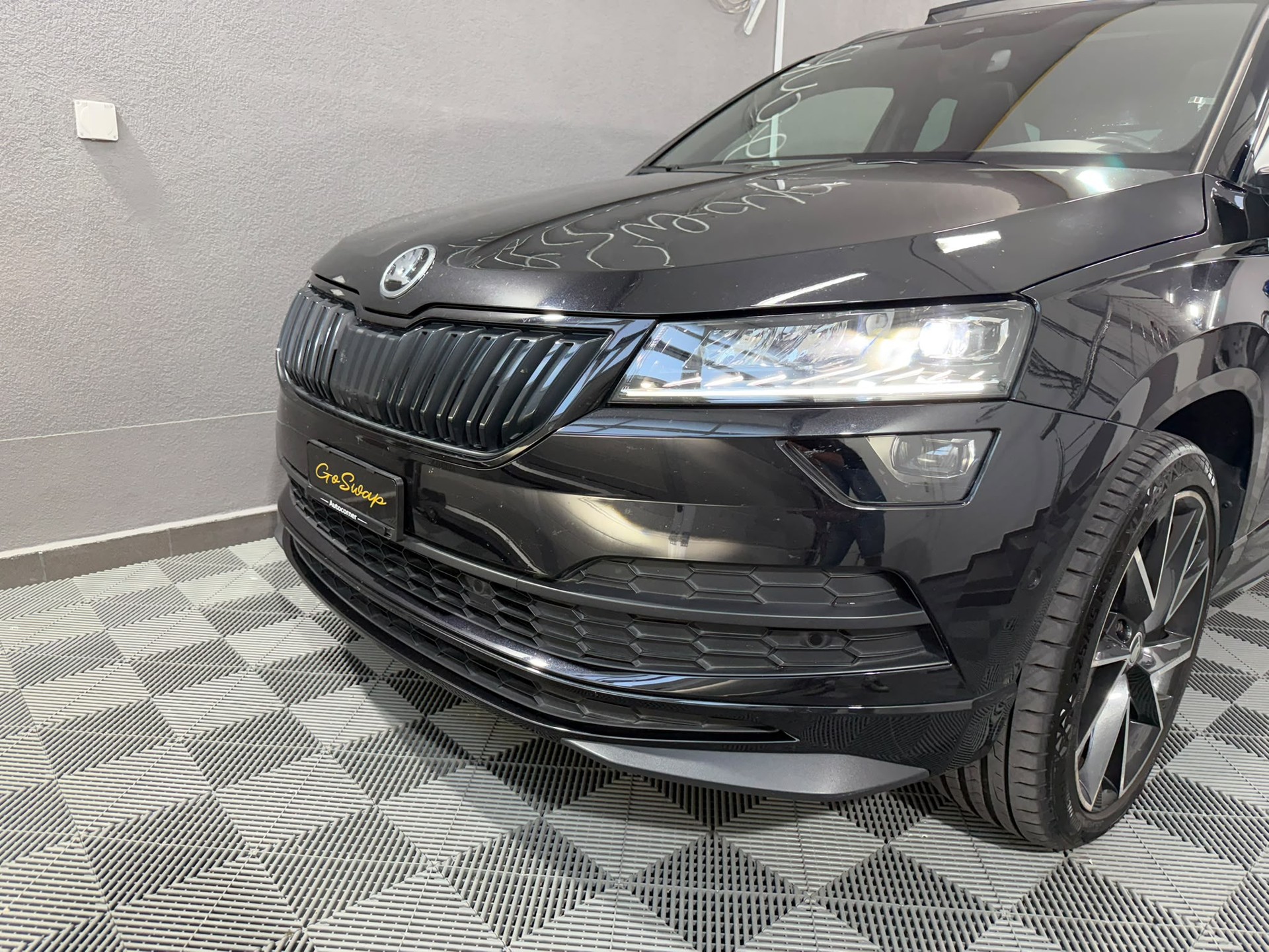 SKODA Karoq 2.0 TSI SportLine 4x4 DSG - Toit ouvrant - Caméra de recul-showroom-element-1