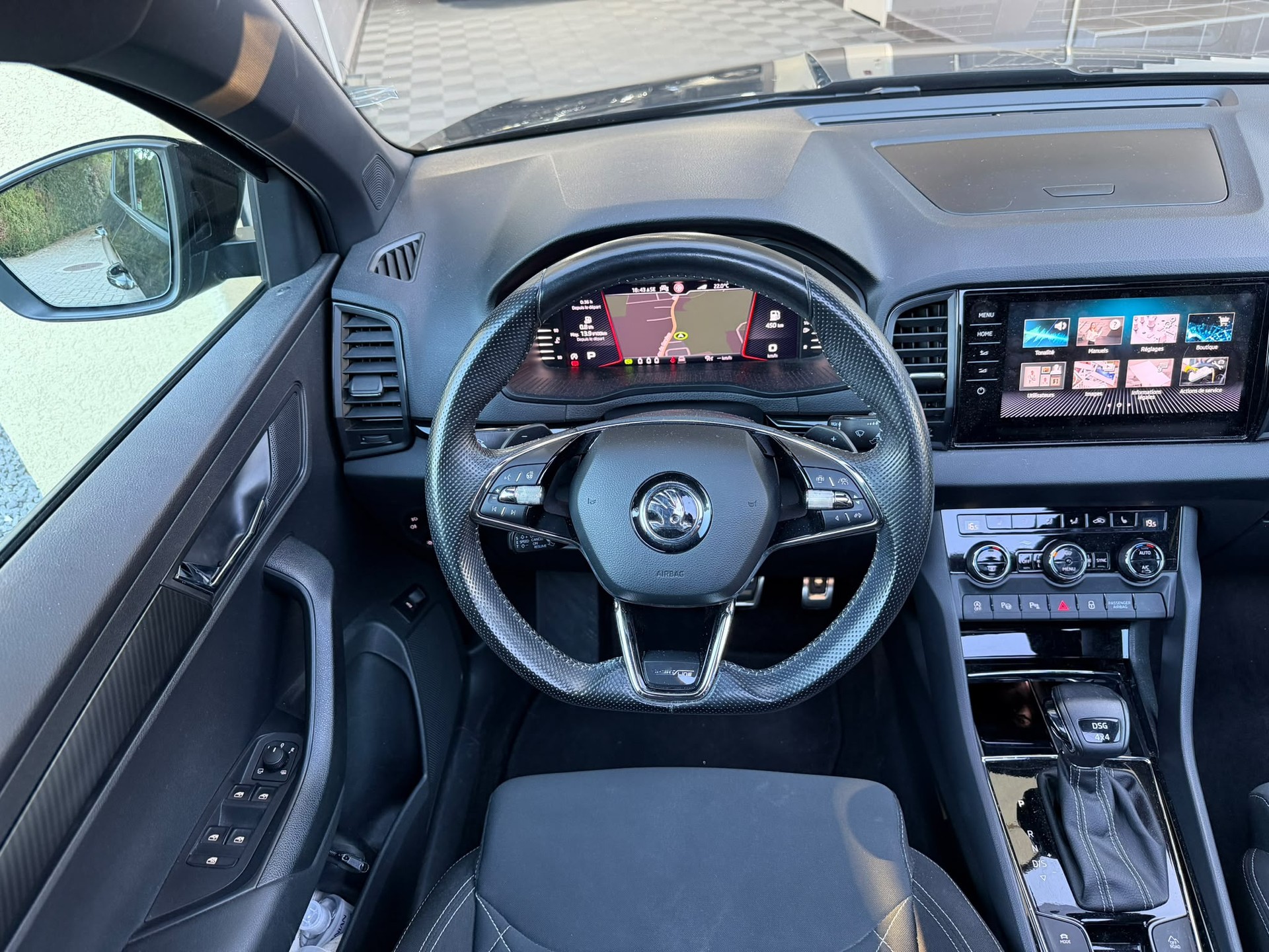 SKODA Karoq 2.0 TSI SportLine 4x4 DSG - Toit ouvrant - Caméra de recul-image-11
