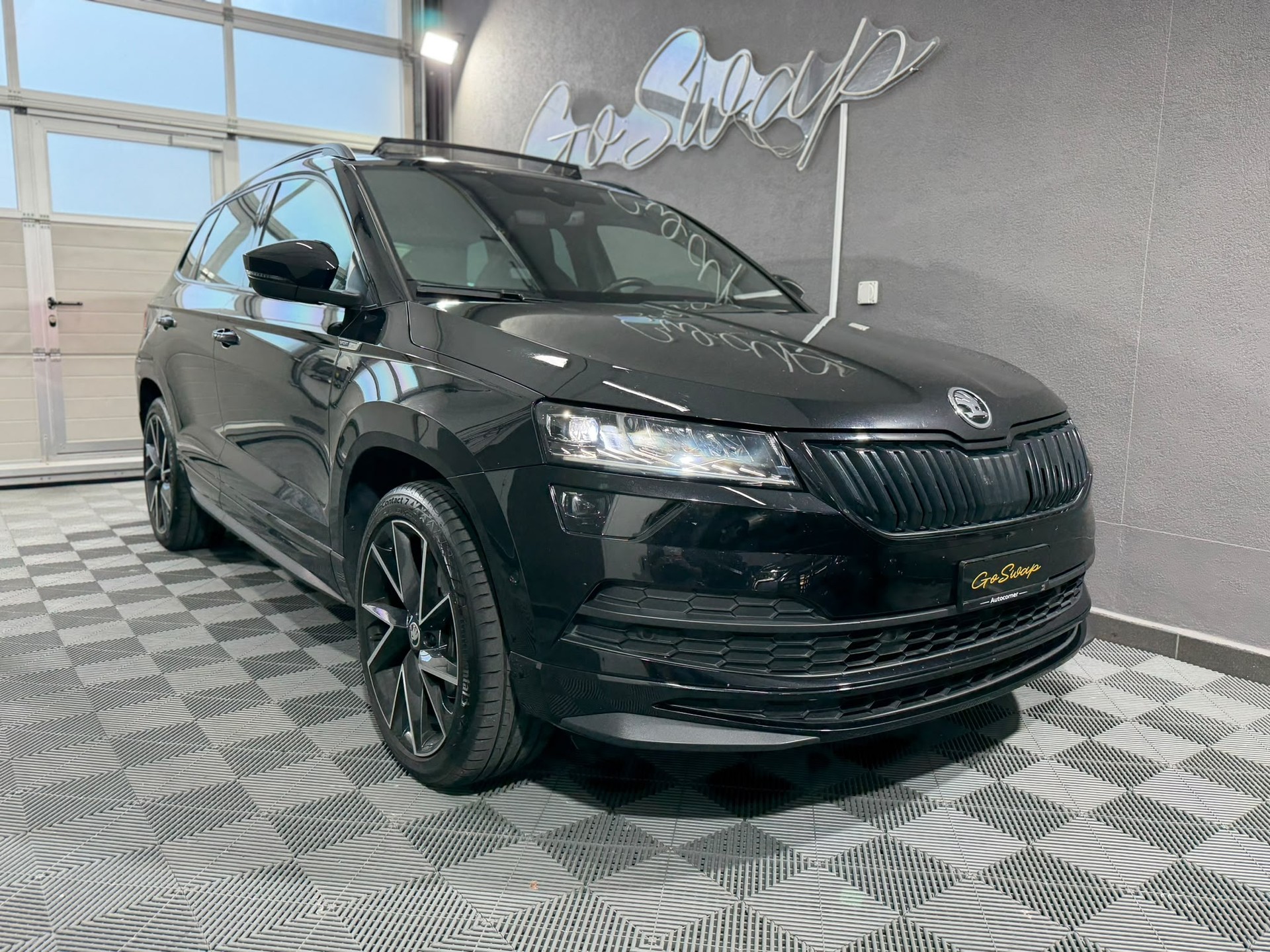 SKODA Karoq 2.0 TSI SportLine 4x4 DSG - Toit ouvrant - Caméra de recul-showroom-element-3