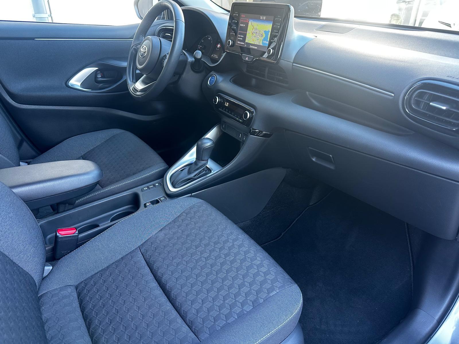 TOYOTA Yaris 1.5 VVT-i HSD Comfort-image-12