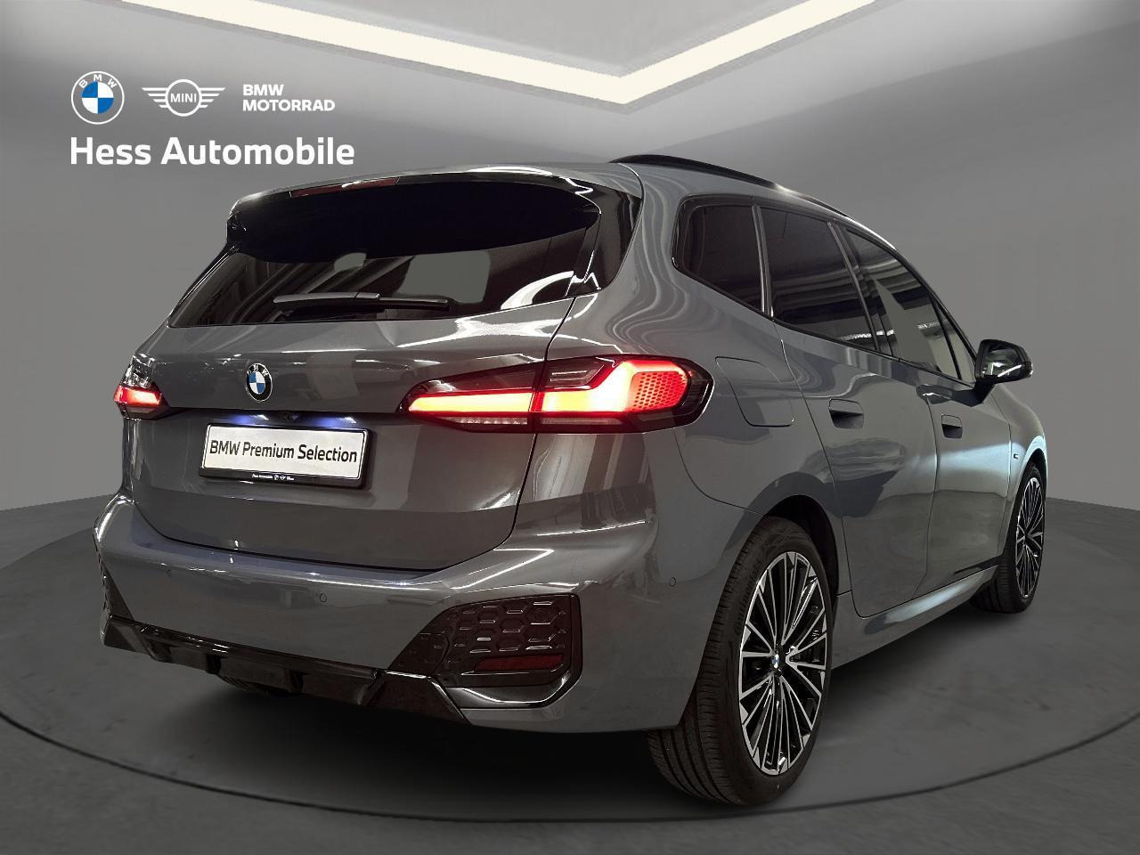BMW 218d A.T. M Sport-showroom-element-3