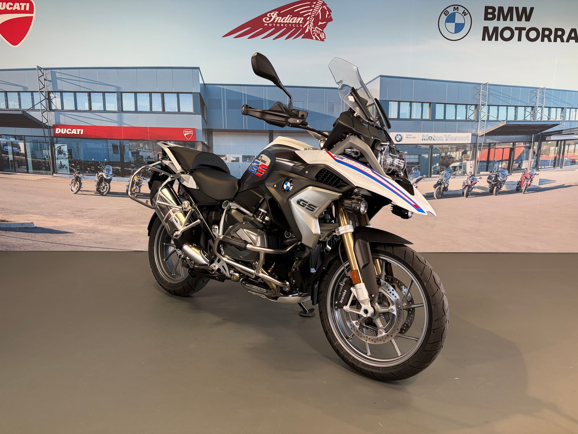BMW R 1250 GS-image-0