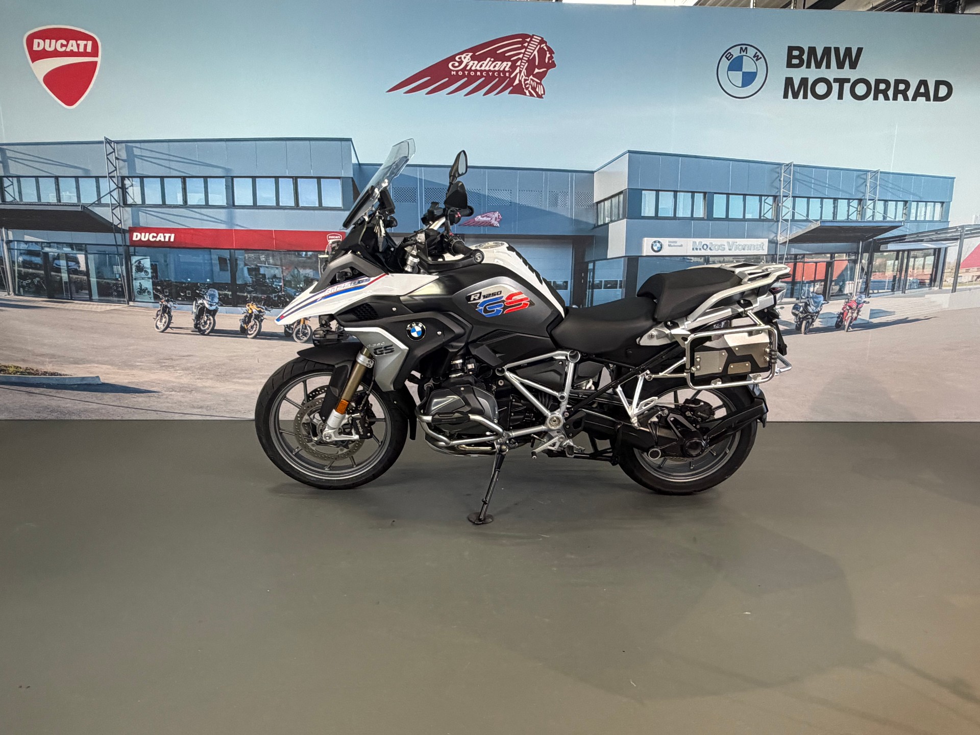 BMW R 1250 GS-image-2