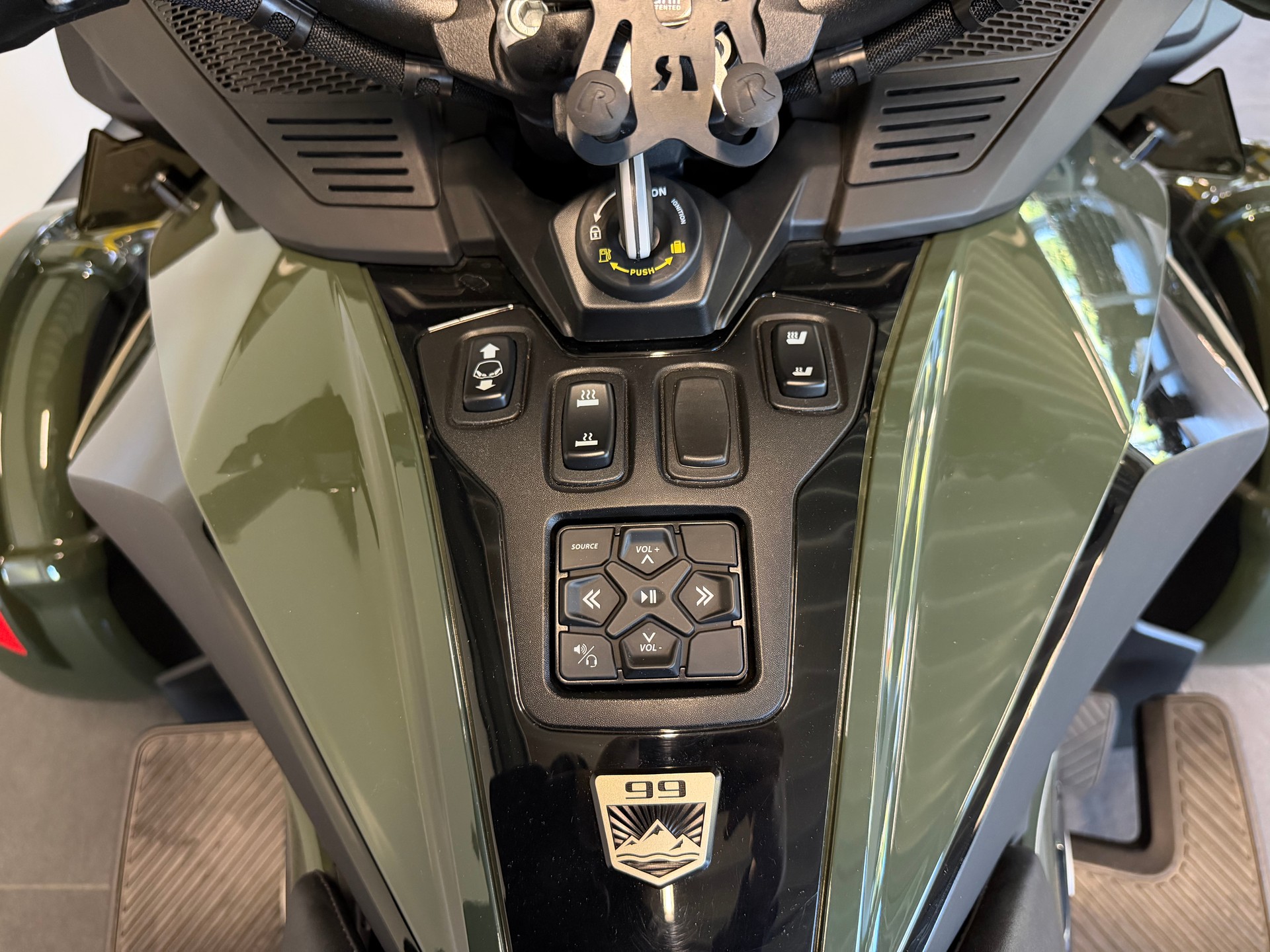 CAN-AM Spyder RT-LTD Sea Sky Edition SE6-image-8
