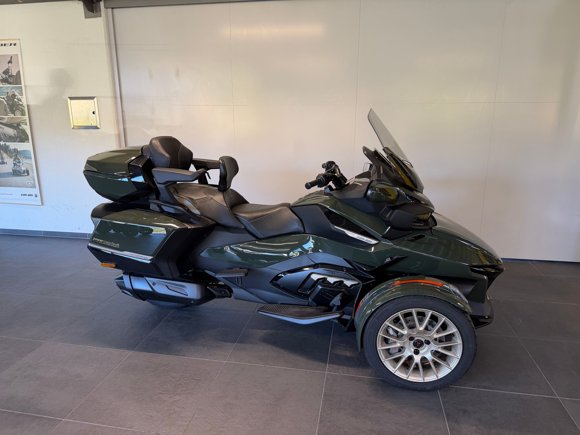 CAN-AM Spyder RT-LTD Sea Sky Edition SE6-image-3