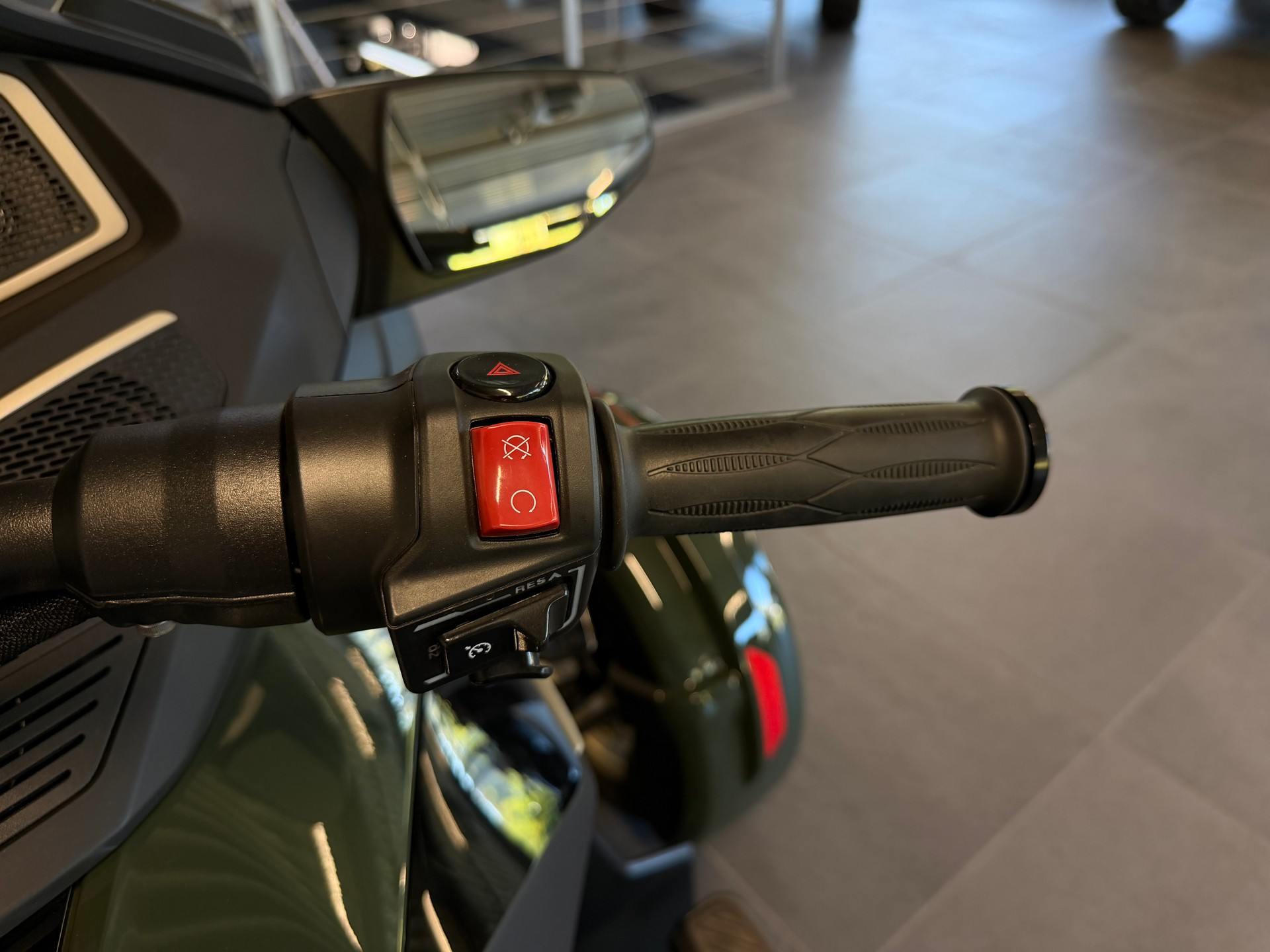 CAN-AM Spyder RT-LTD Sea Sky Edition SE6-image-7