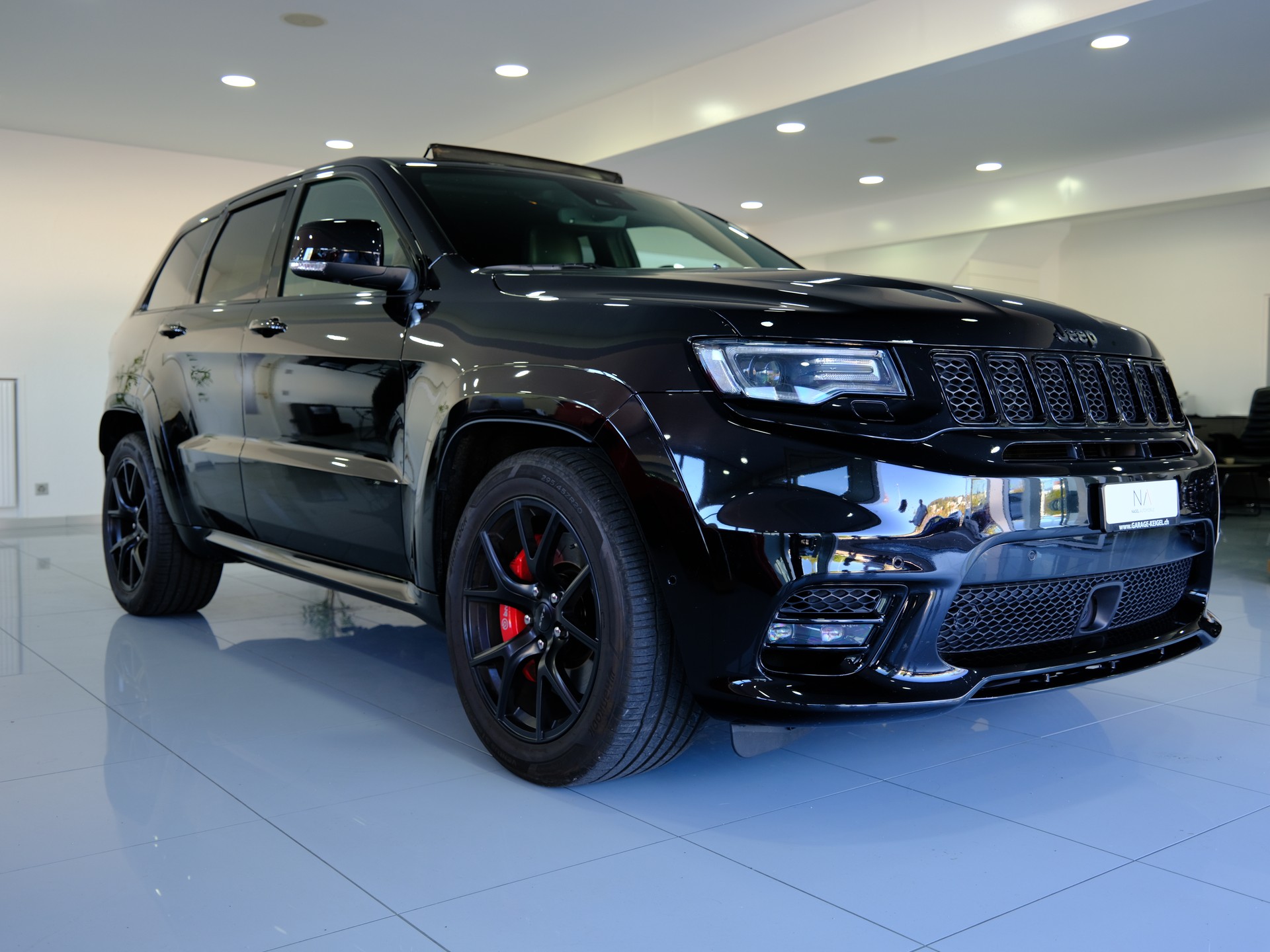 JEEP Grand Cherokee 6.4 V8 HEMI SRT8 Automatic-showroom-element-1
