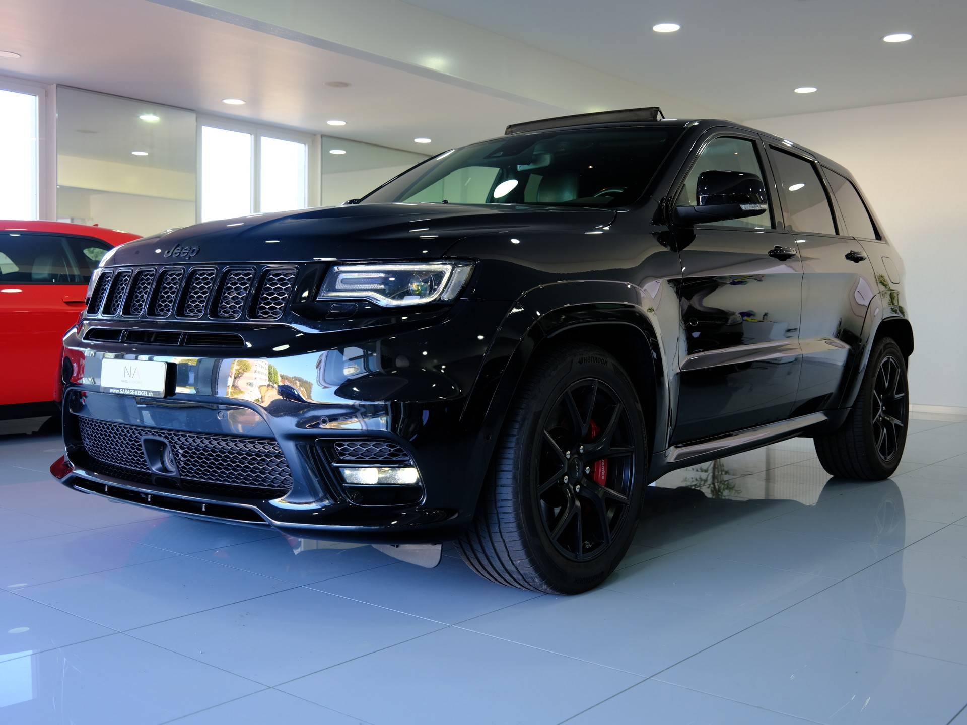 JEEP Grand Cherokee 6.4 V8 HEMI SRT8 Automatic-showroom-element-3
