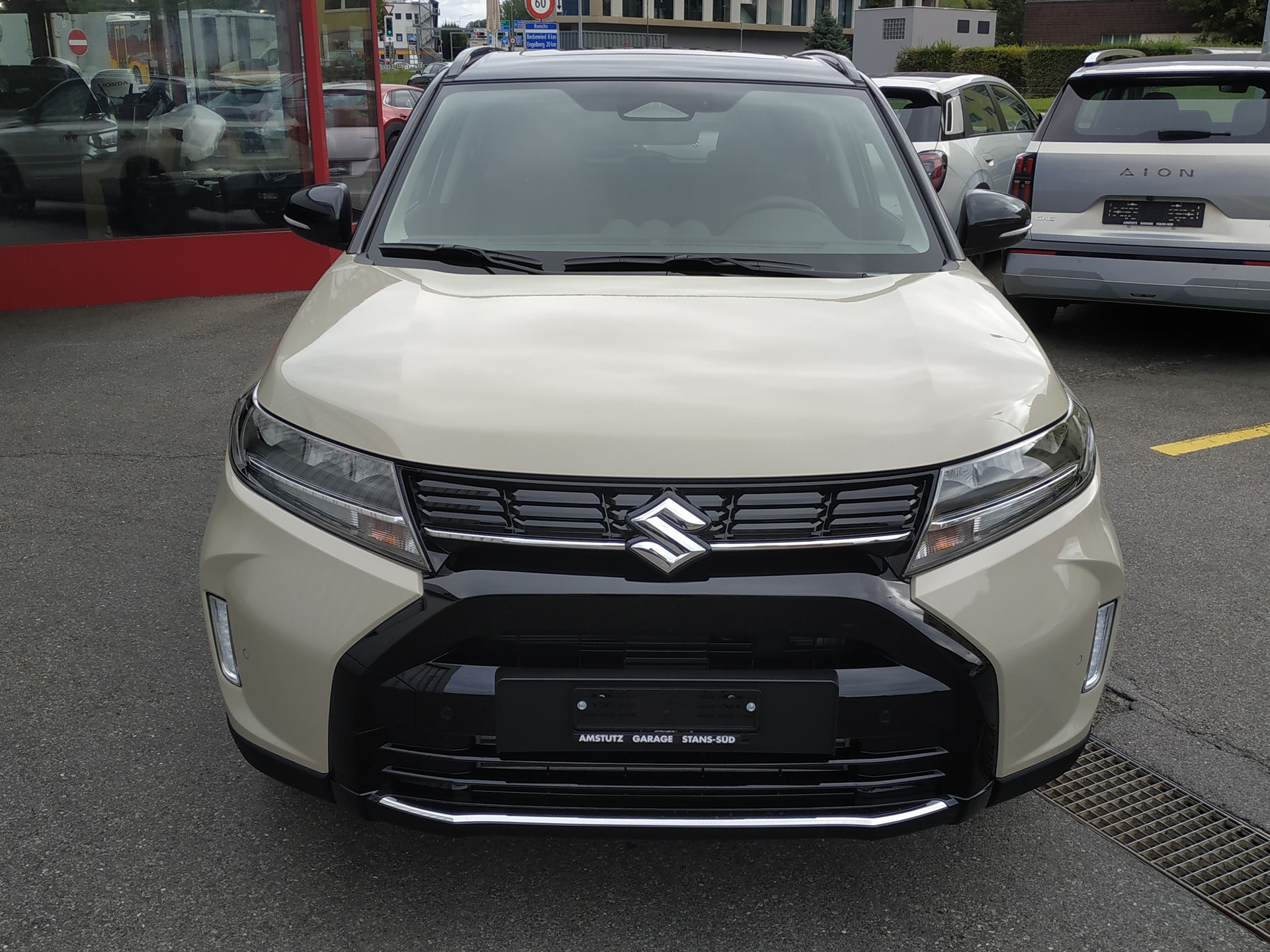 SUZUKI Vitara 1.4 Boosterjet Black Edition Top 4x4 Hybrid Automatic-showroom-element-3