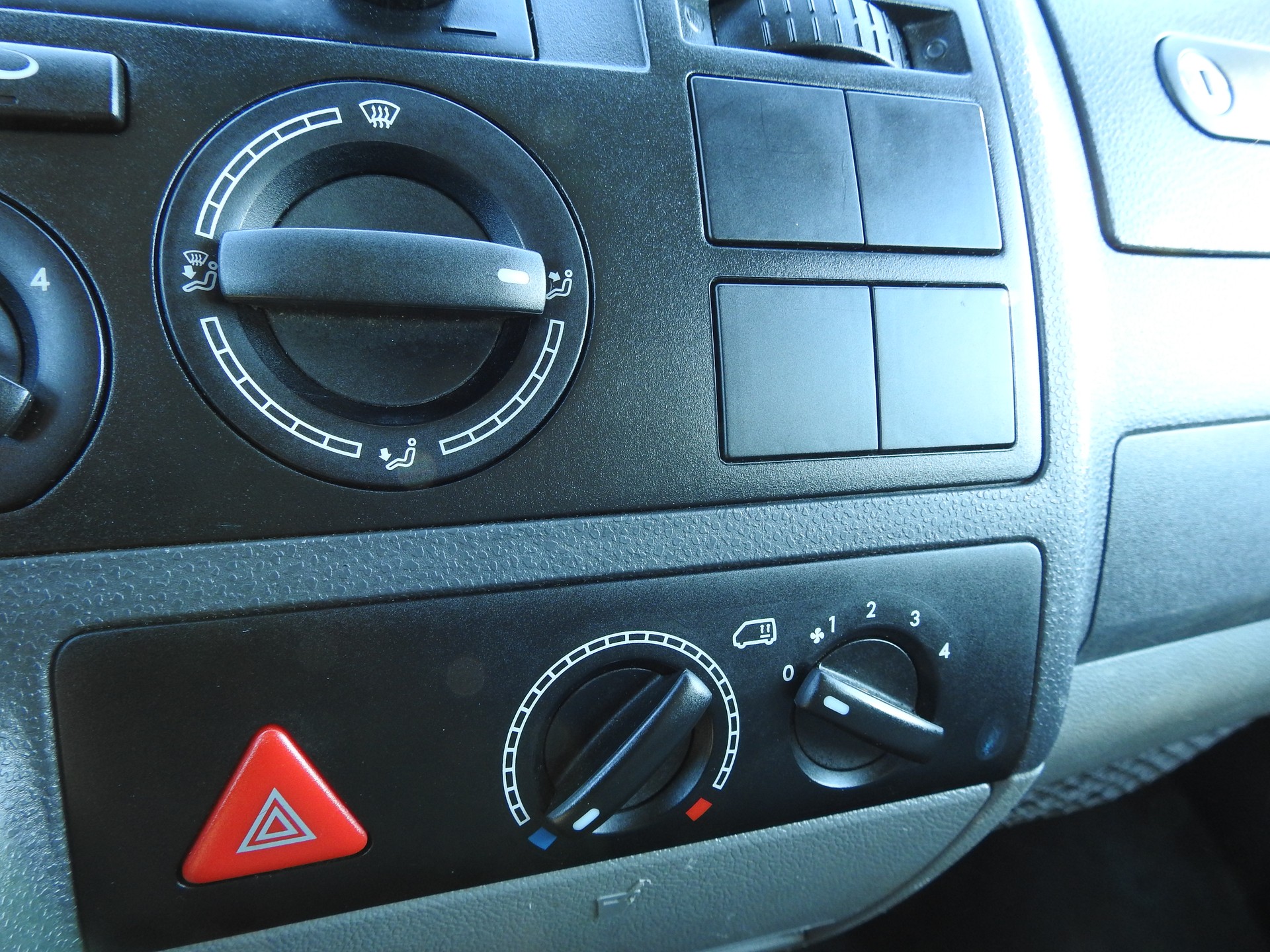 VW T5 2.5 TDI PD 4MOTION-image-21