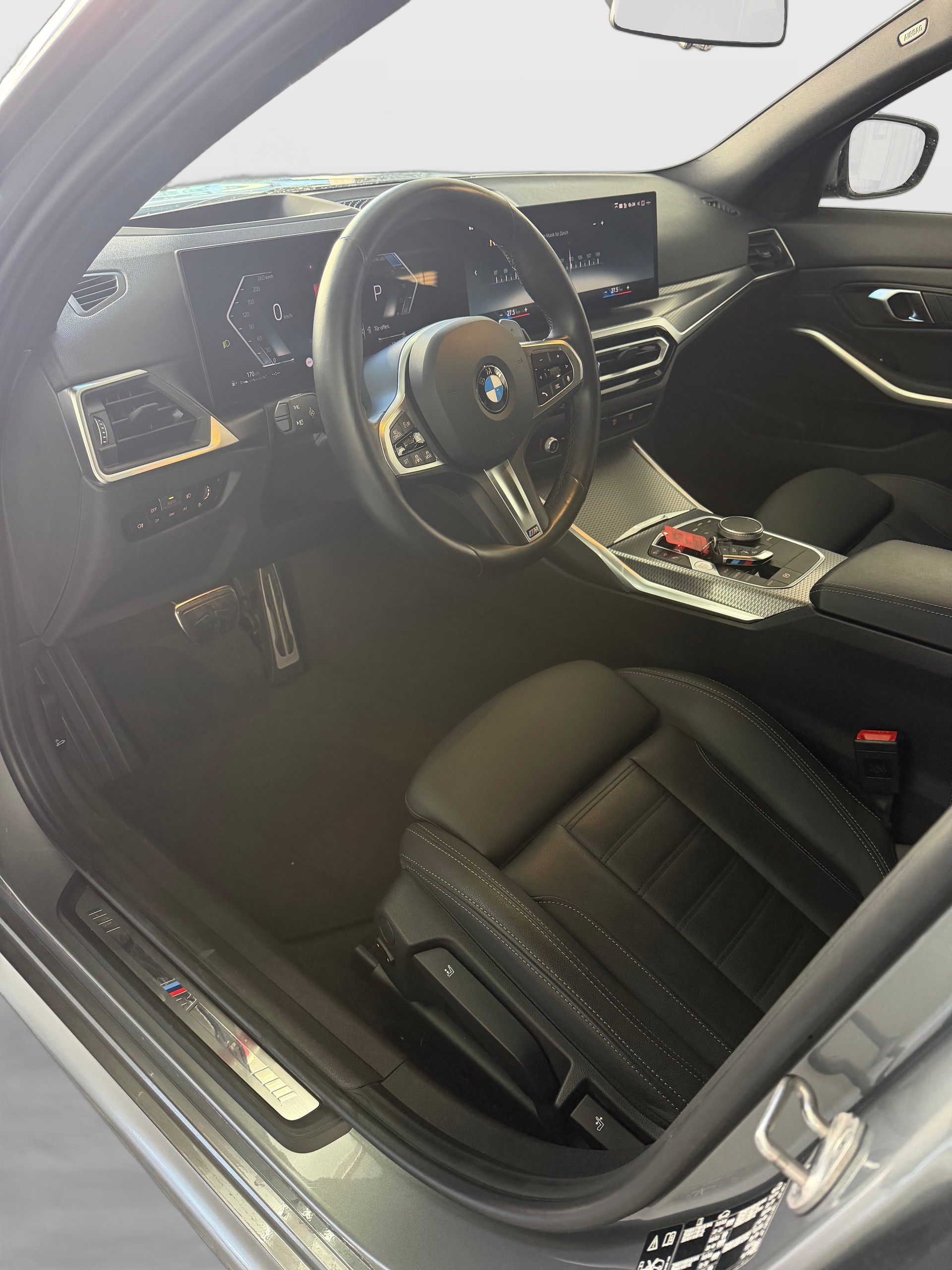 BMW 320d xDrive 48V Touring Steptronic M Sport-image-6