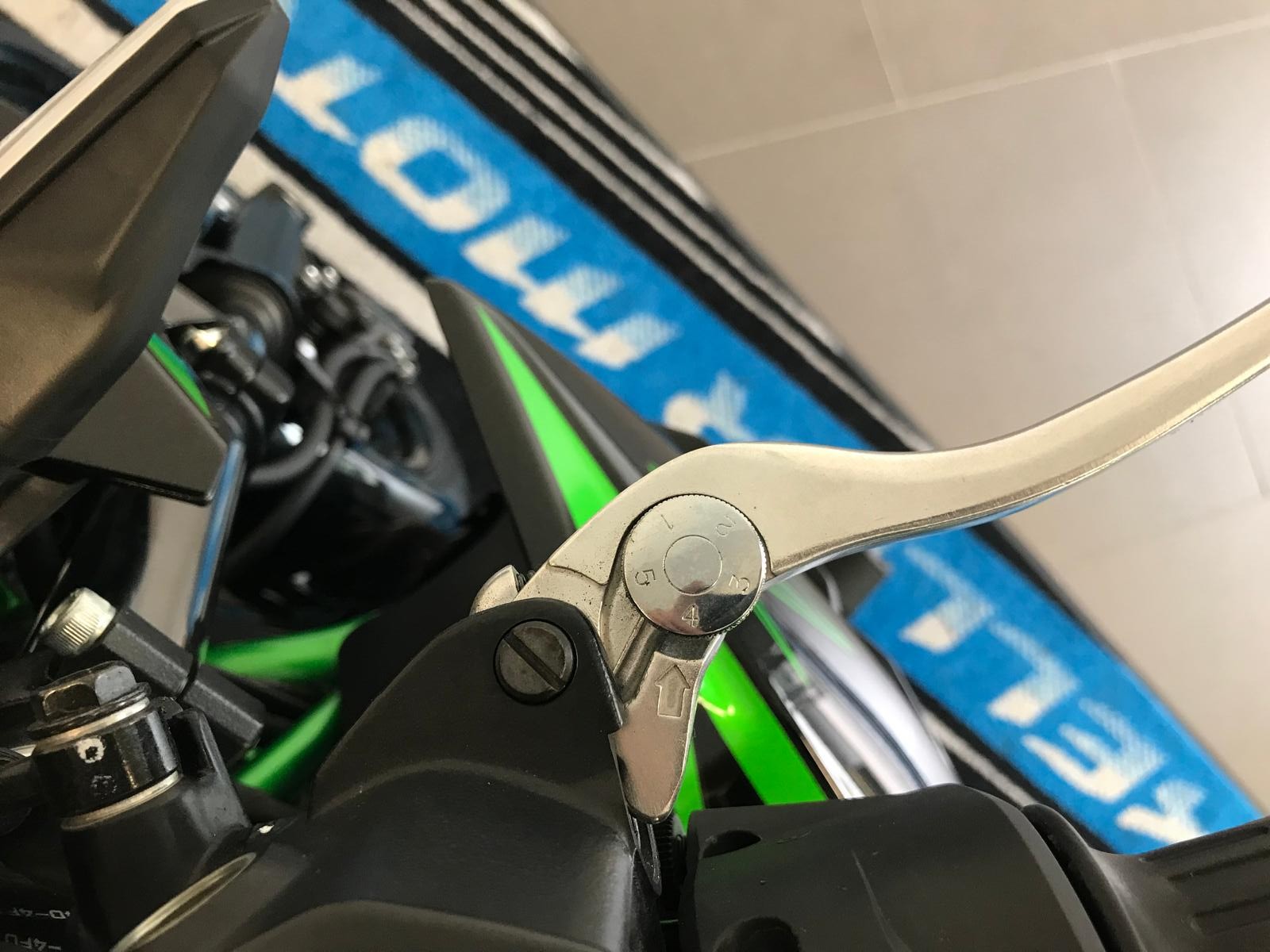 KAWASAKI Z 650 (35kW)-image-13