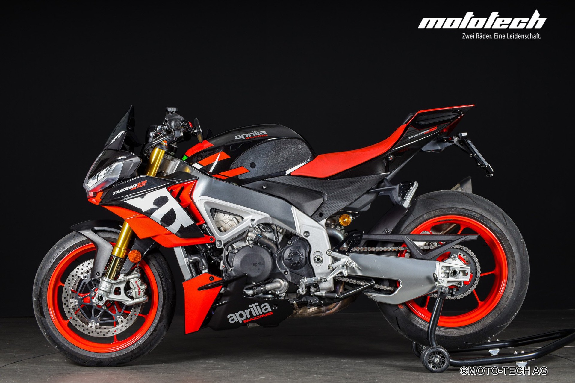 APRILIA Tuono V4 1100 Factory-image-4