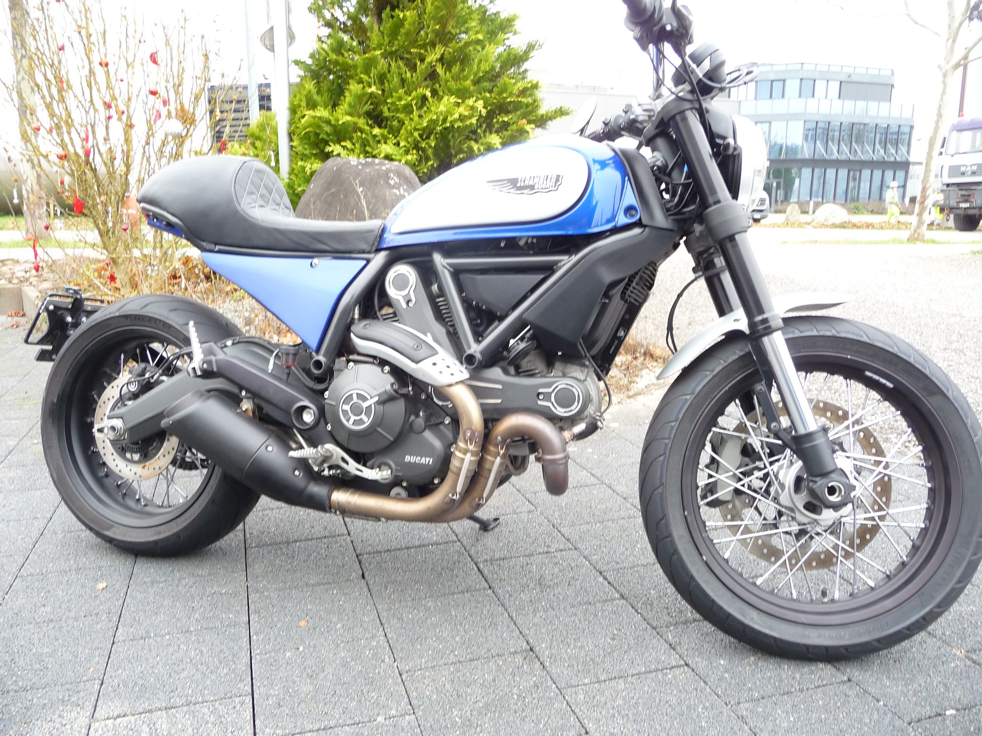 DUCATI Scrambler 800 Classic ABS-image-1