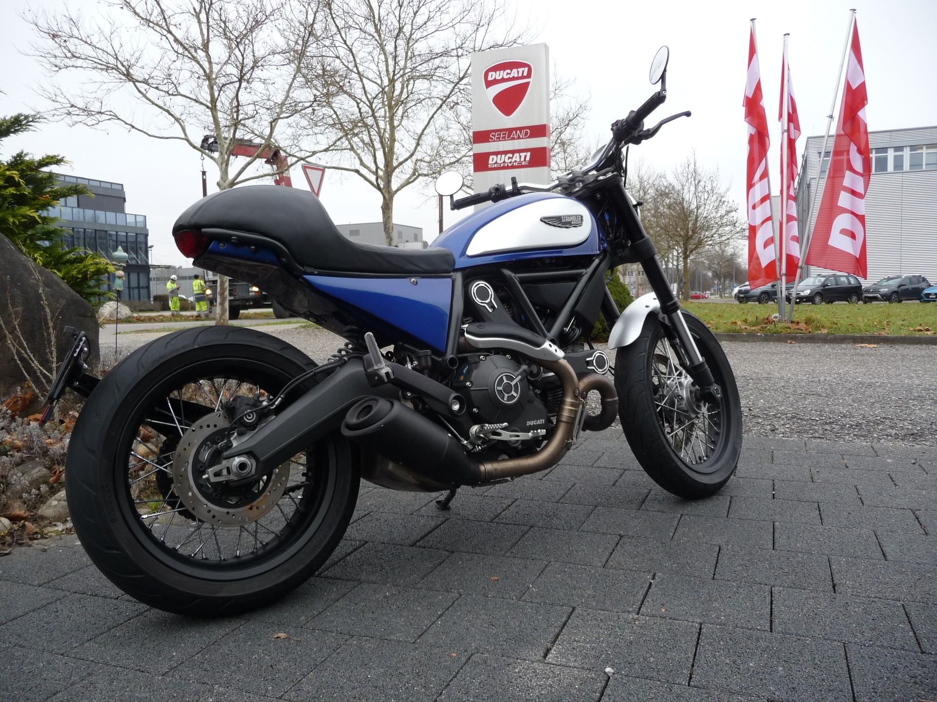 DUCATI Scrambler 800 Classic ABS-image-2